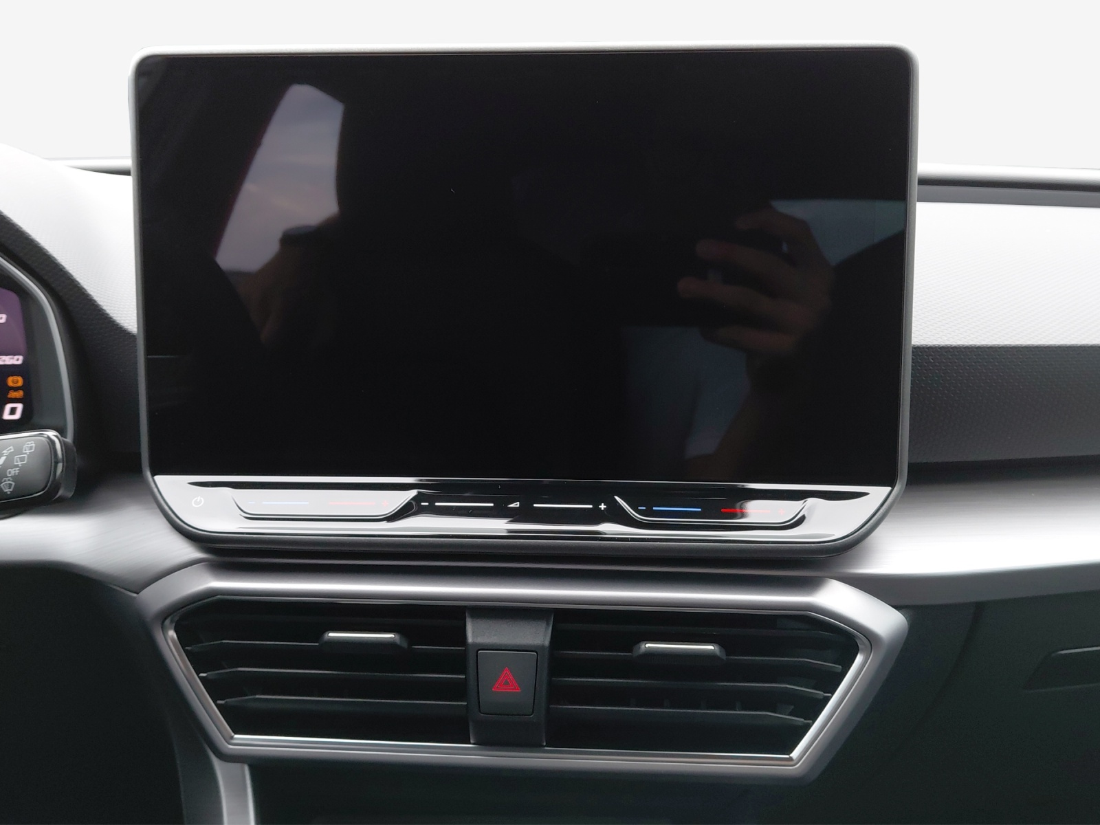 SEAT Leon 1.5 eTSI mHEV DSG Move FR-image-10