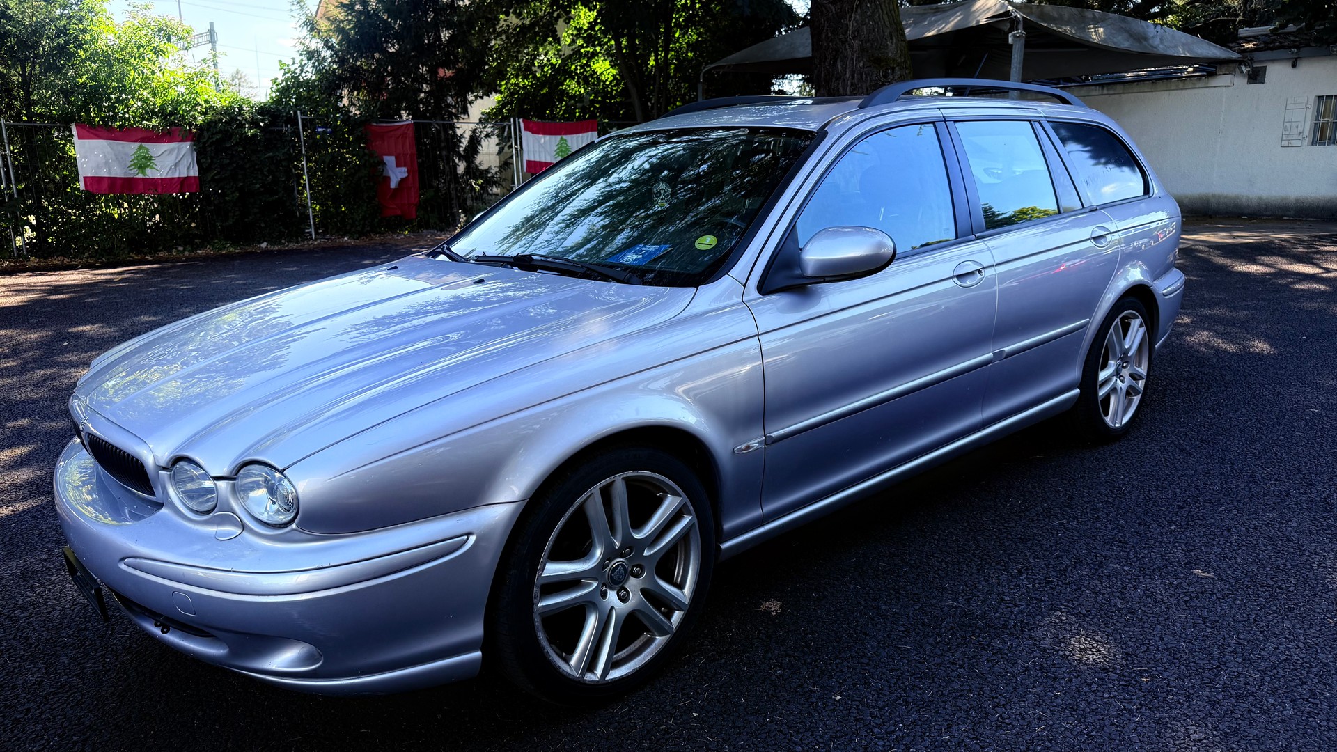 JAGUAR X-Type Estate 2.0 V6 Classic-image-2