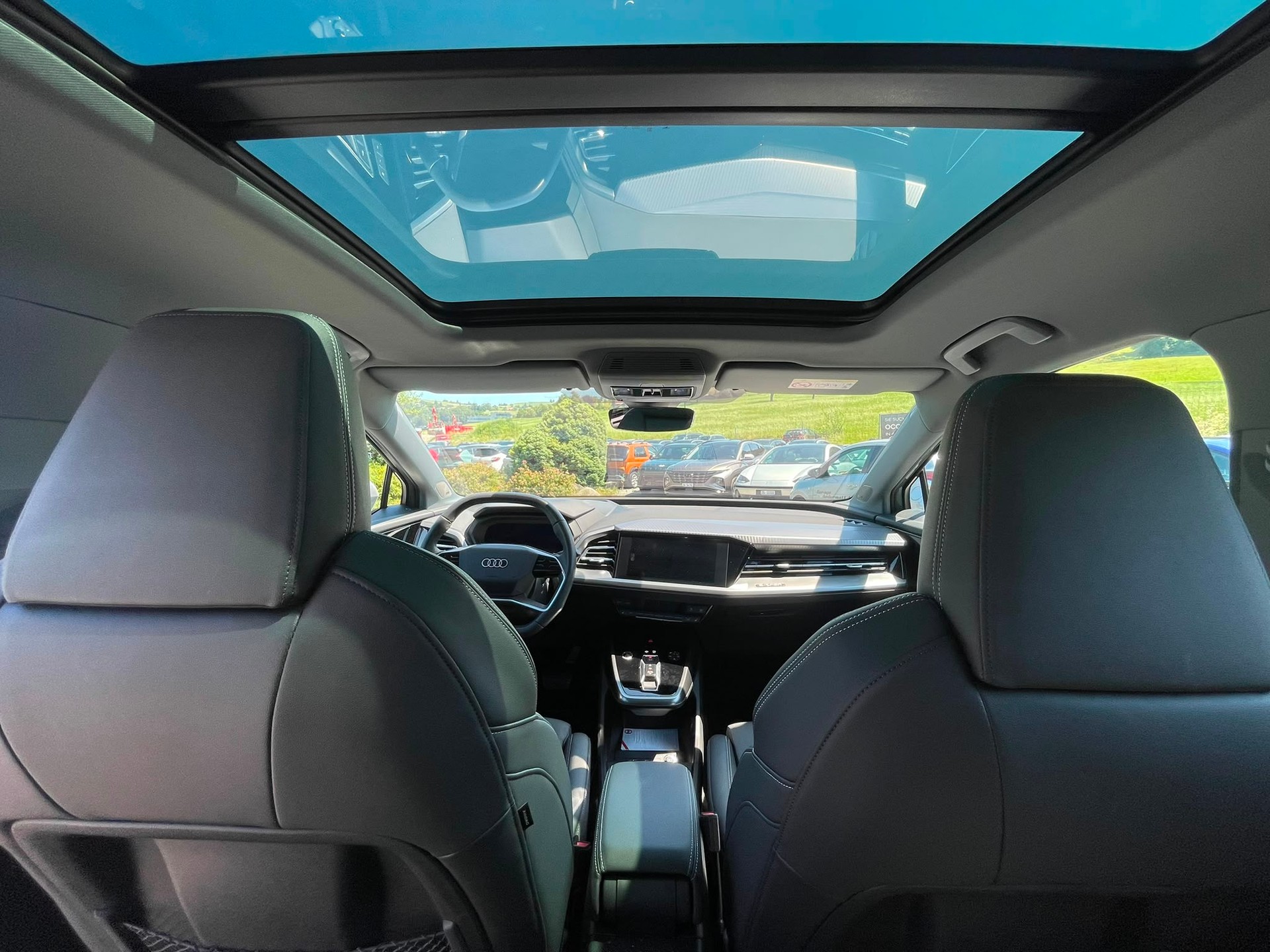 AUDI Q4 e-tron 50 quattro-image-11