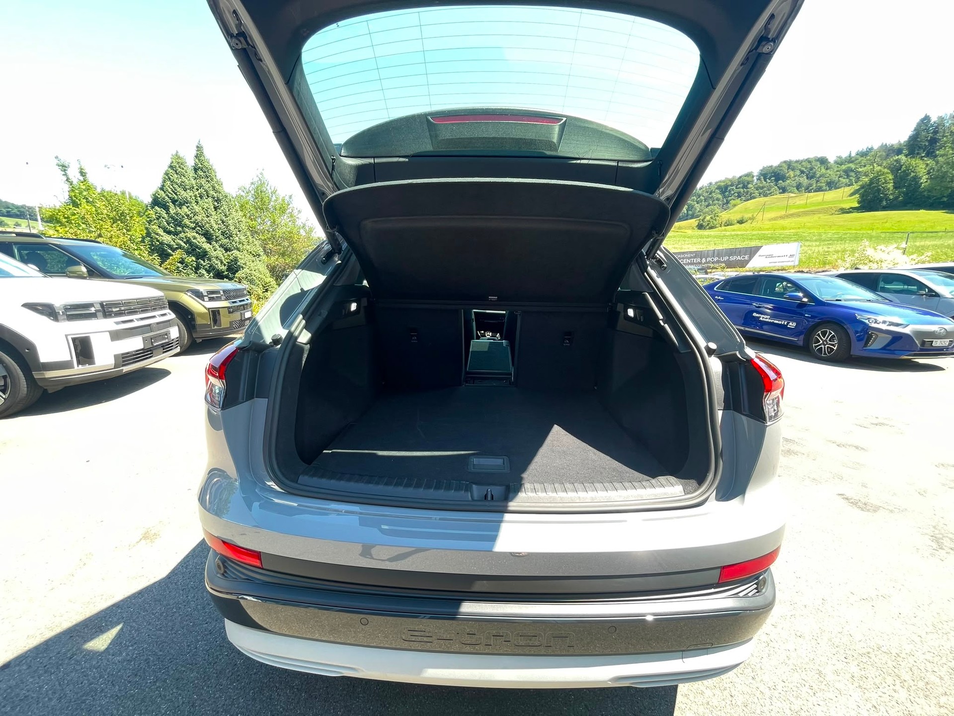 AUDI Q4 e-tron 50 quattro-image-16