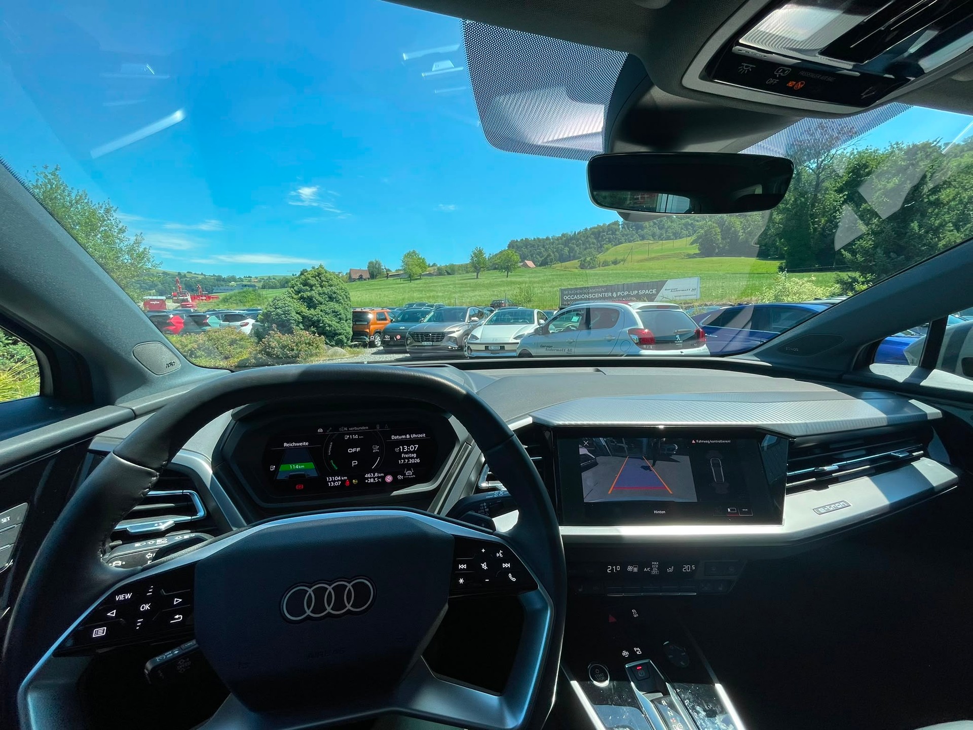 AUDI Q4 e-tron 50 quattro-image-10