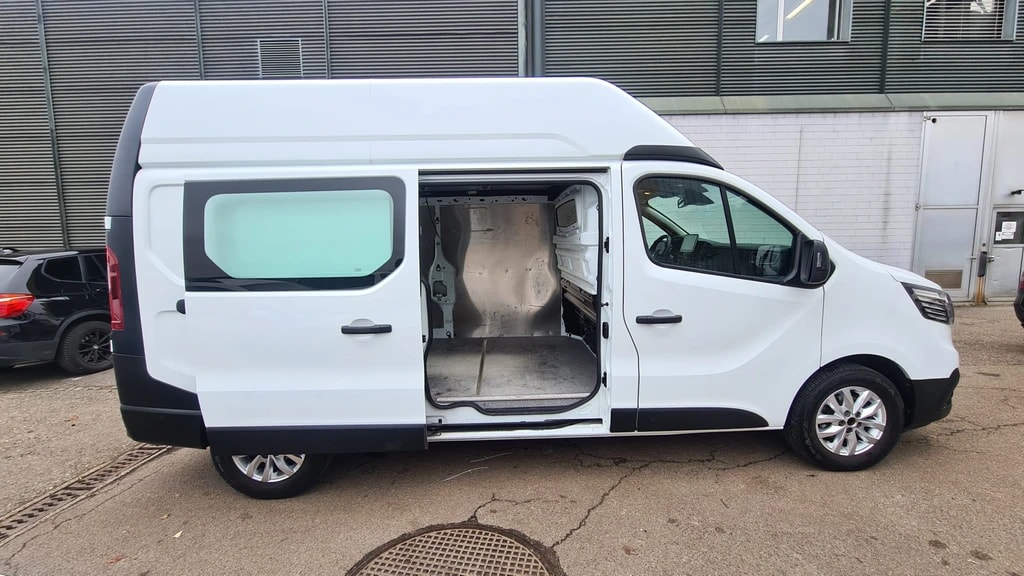 RENAULT Trafic 2.0 Blue dCi 150 Advance L2H2 EN ** AKupplung ** Parkhilfe v+h ** Gr-Navi ** RF-Kamera **-image-6
