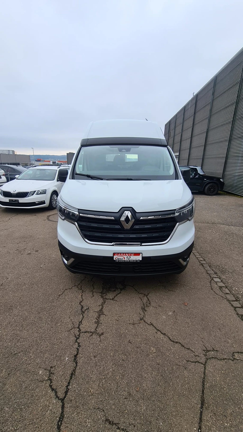 RENAULT Trafic 2.0 Blue dCi 150 Advance L2H2 EN ** AKupplung ** Parkhilfe v+h ** Gr-Navi ** RF-Kamera **-showroom-element-2