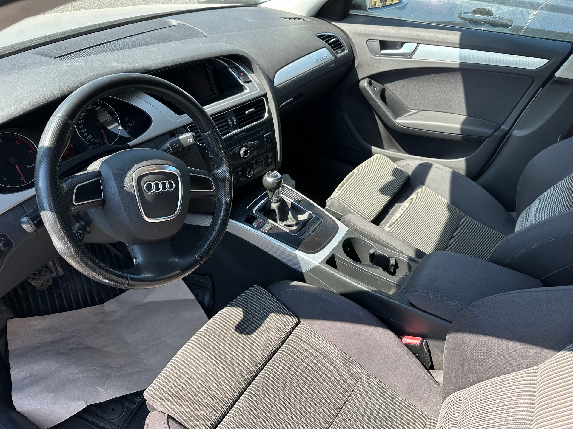 AUDI A4 Limousine 3.0 TDI quattro-image-1