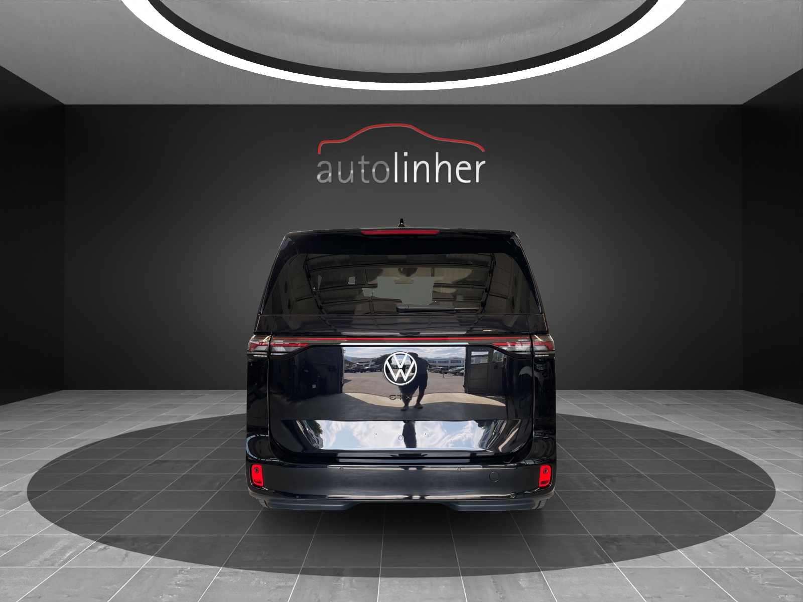 VW ID.Buzz LWB GTX 4 Motion-image-3