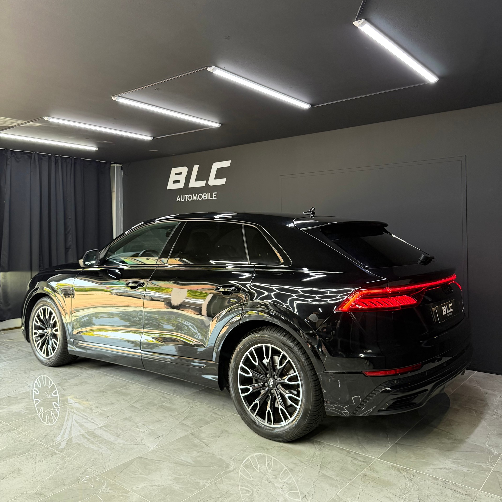 AUDI Q8 50 TDI quattro tiptronic-image-4