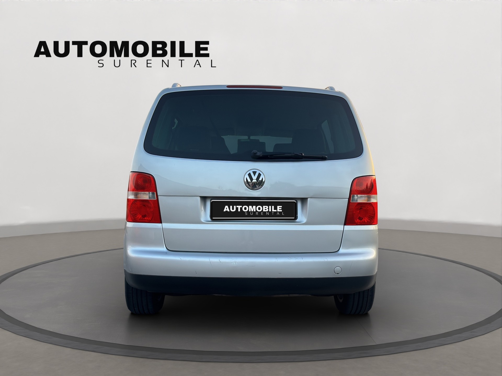 VW Touran 1.6 FSI Trendline-image-4