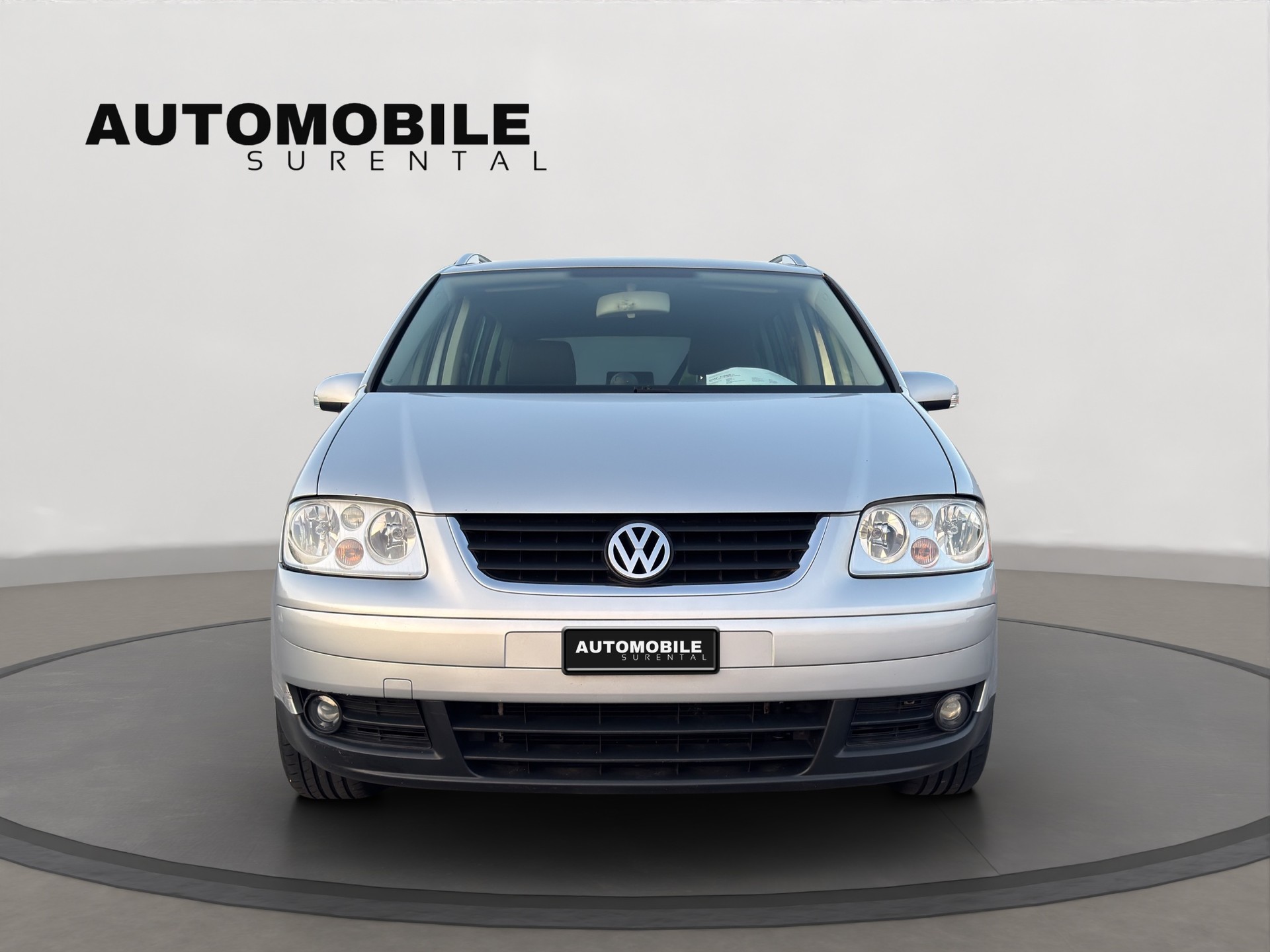 VW Touran 1.6 FSI Trendline-image-1
