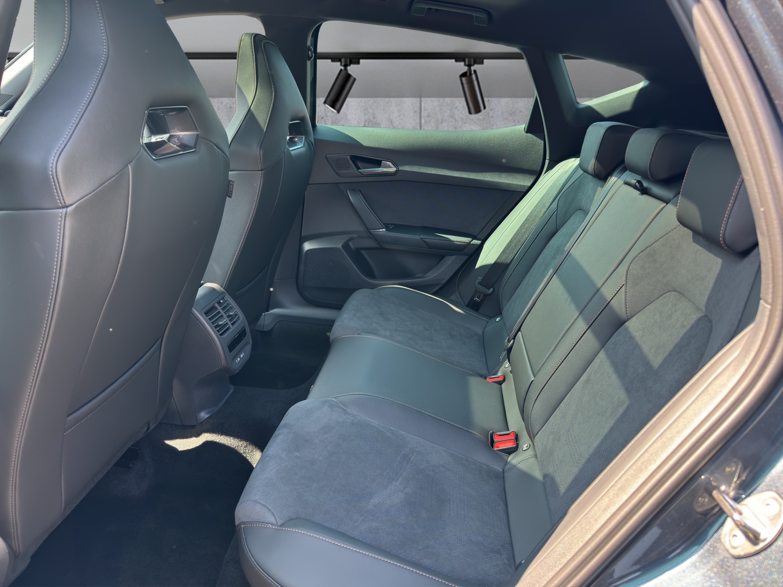 CUPRA Formentor 2.0TSI VZ 4Drive DSG-image-9