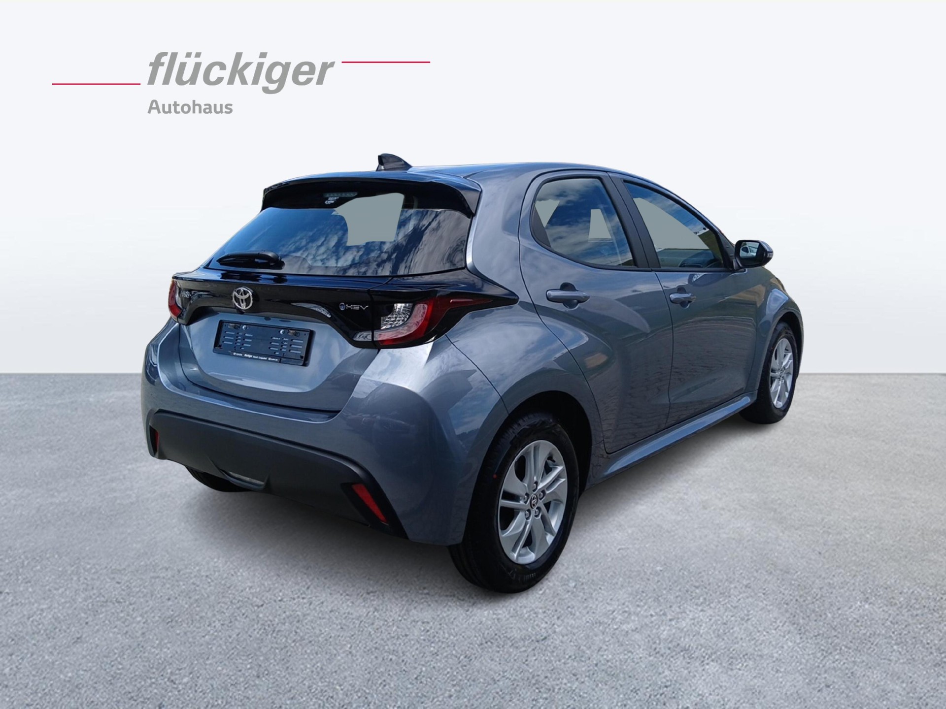 TOYOTA Yaris 1.5 VVT-i HSD Comfort-image-4