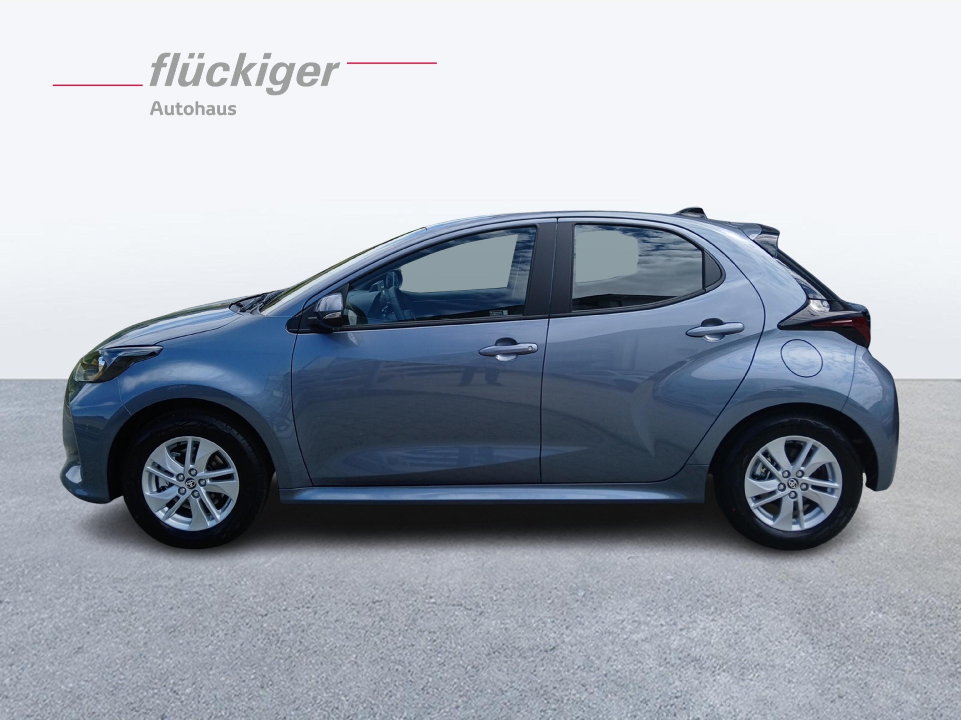 TOYOTA Yaris 1.5 VVT-i HSD Comfort-showroom-element-1