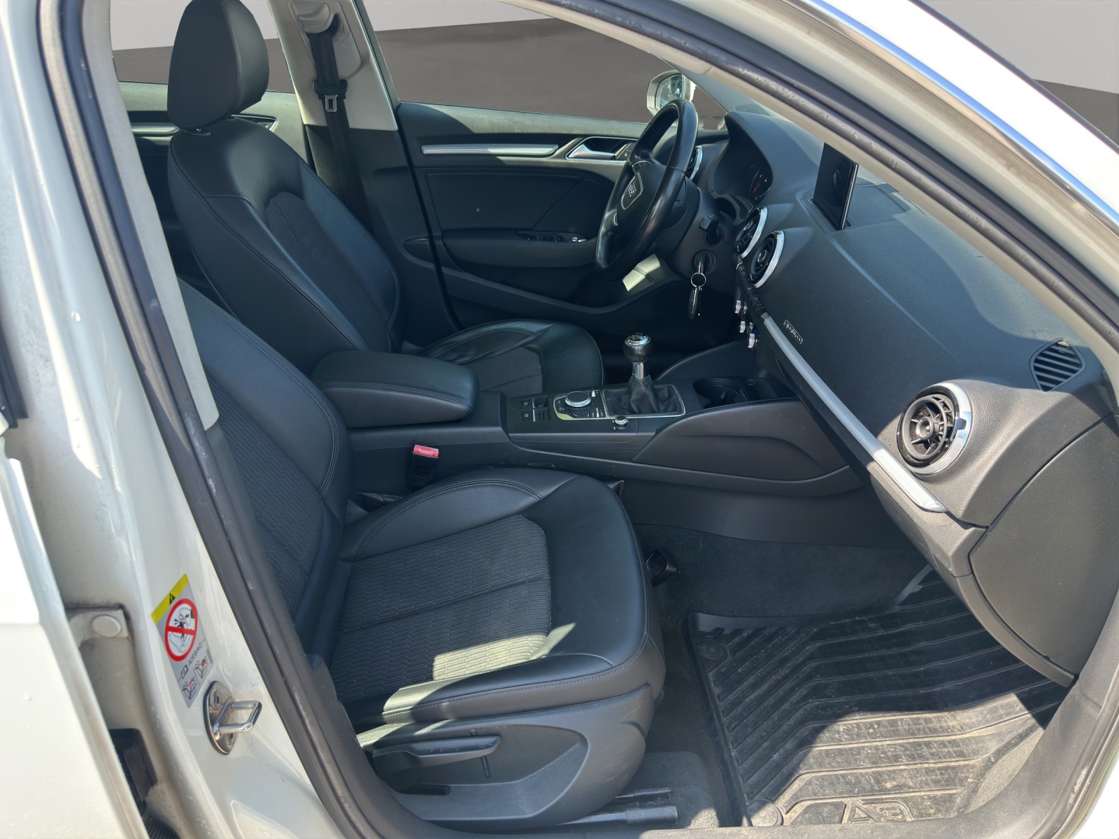 AUDI A3 Sportback 2.0 TDI Ambiente quattro-image-11