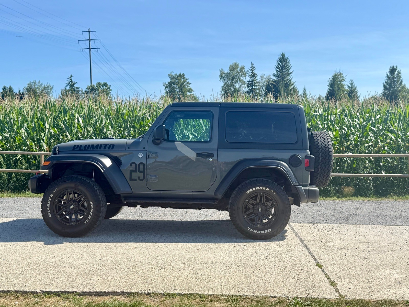 JEEP Wrangler Sport S-image-2