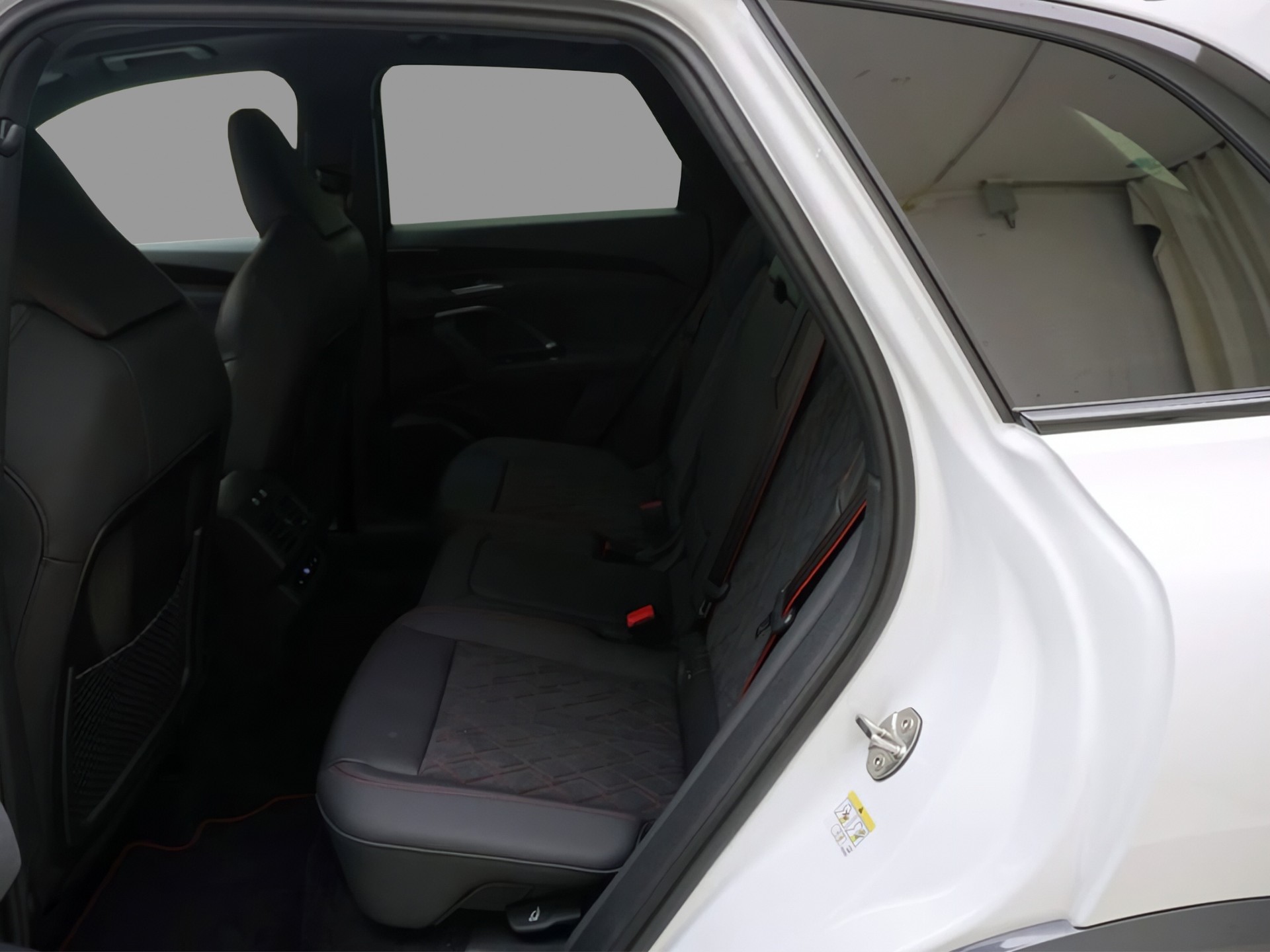 AUDI Q5 SUV 2.0 TDI quattro S-Tronic-image-11