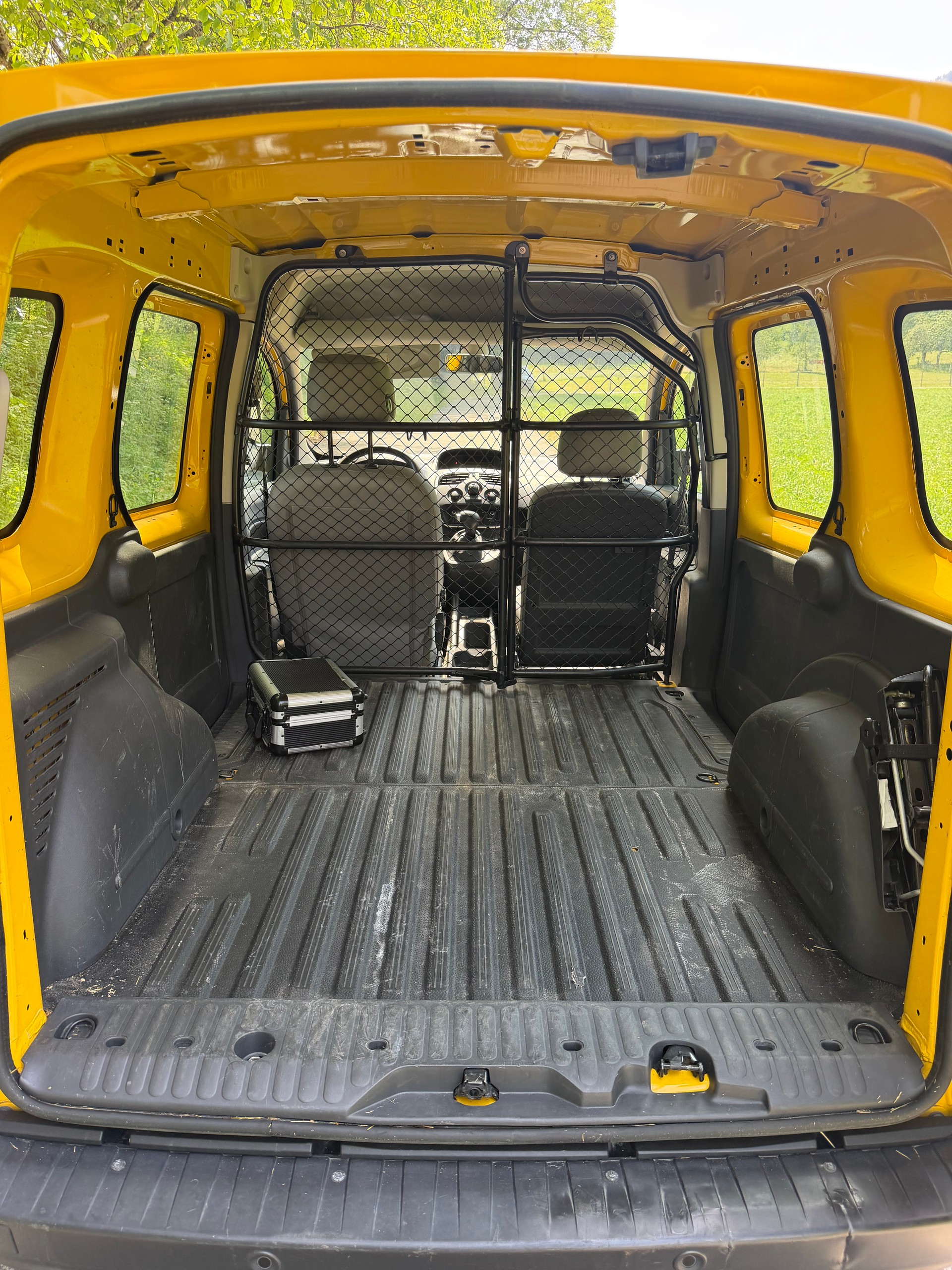 RENAULT Kangoo Medium TCe 115 Business A-image-7