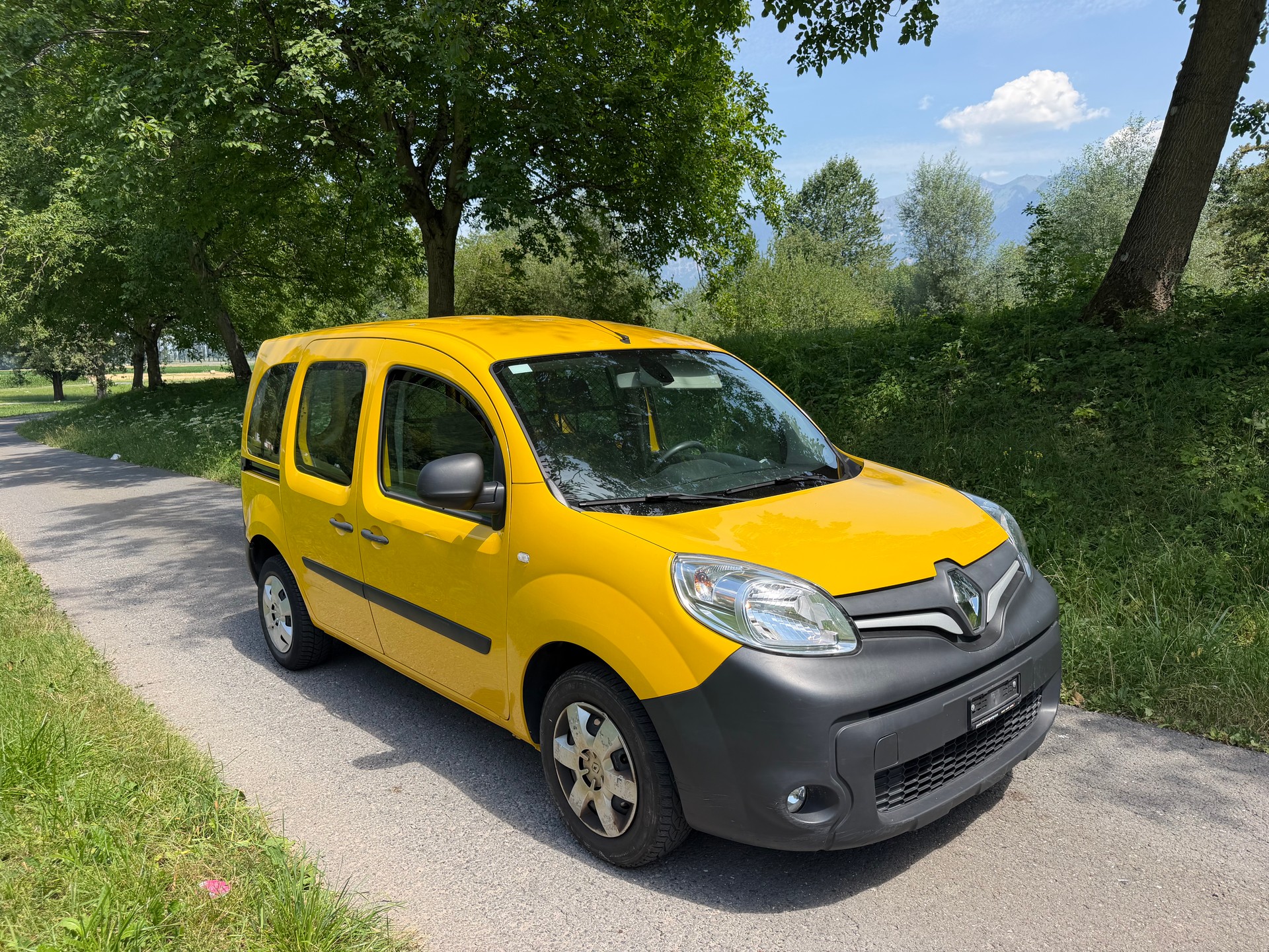 RENAULT Kangoo Medium TCe 115 Business A-image-2