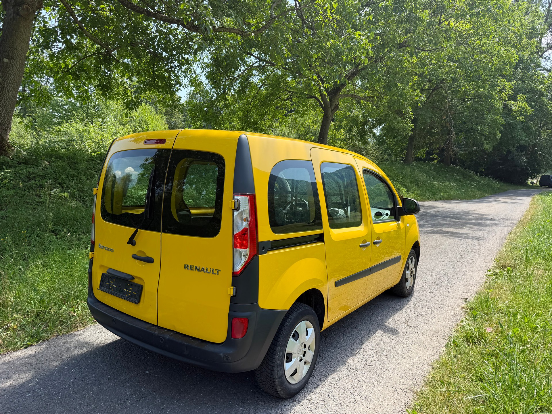 RENAULT Kangoo Medium TCe 115 Business A-image-5