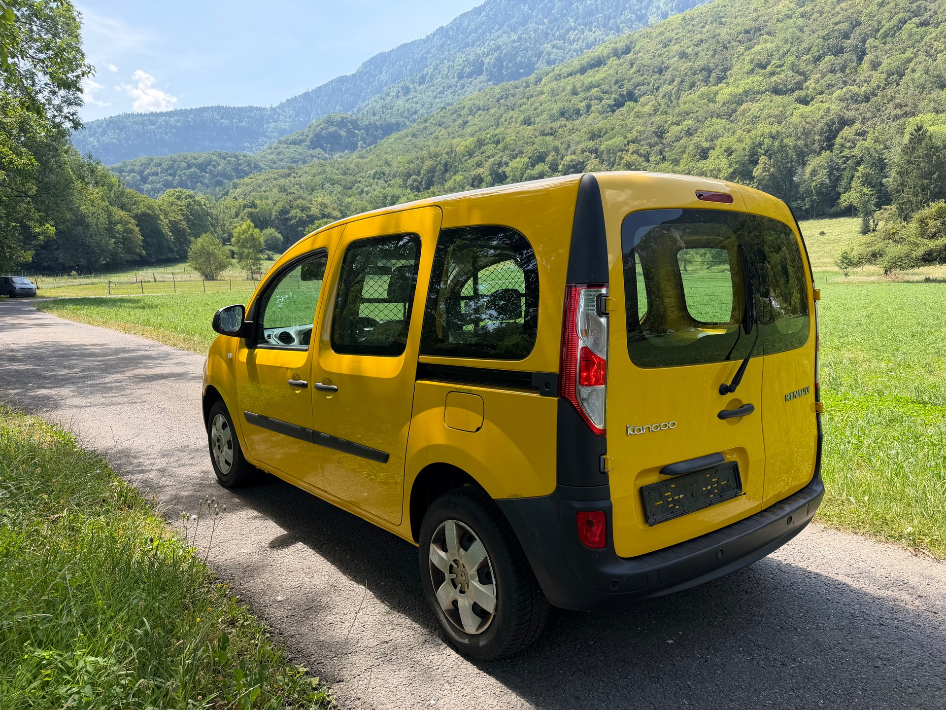 RENAULT Kangoo Medium TCe 115 Business A-image-3