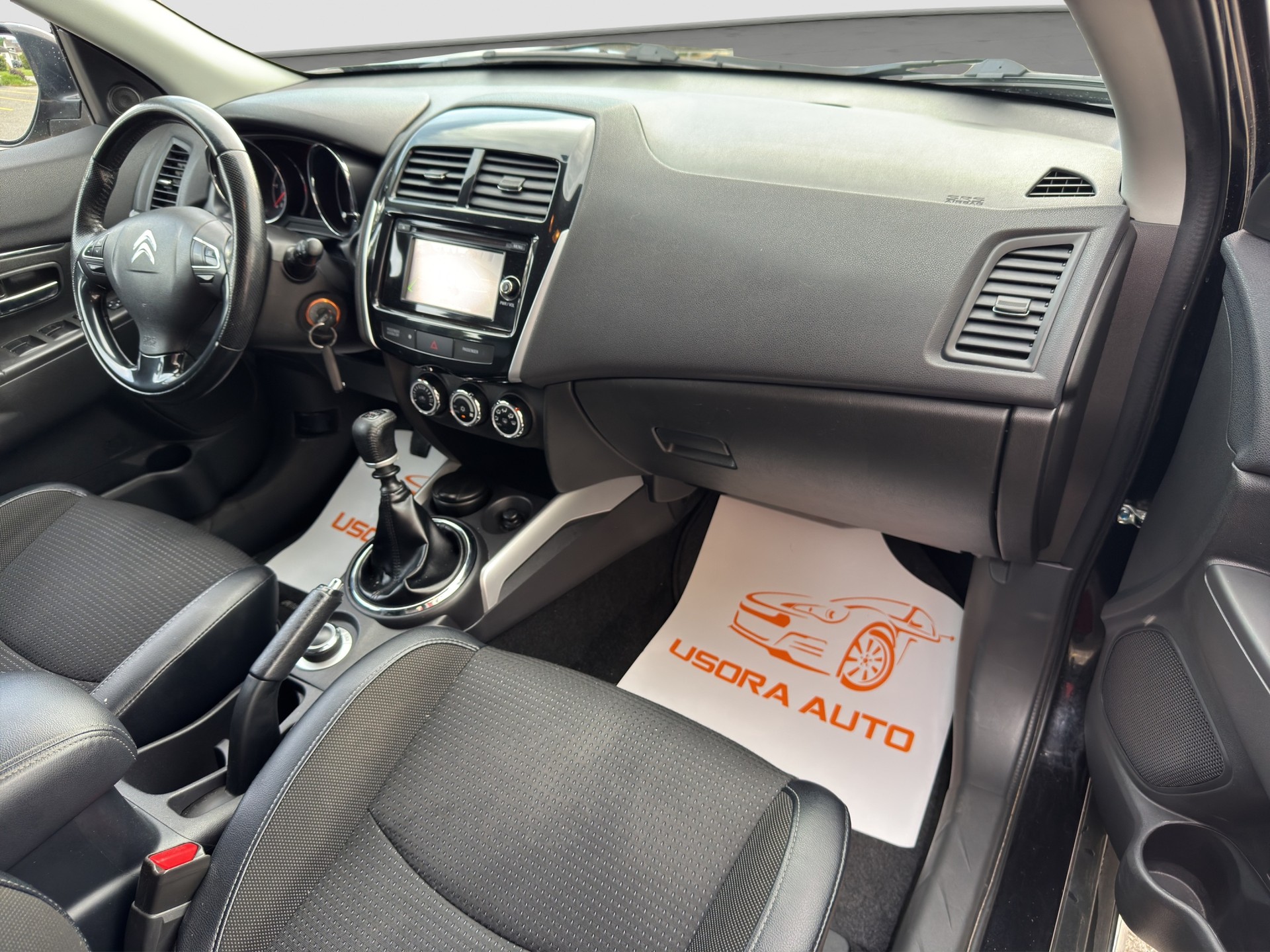 CITROEN C4 Aircross 1.6 HDi Black Top 4WD-image-8