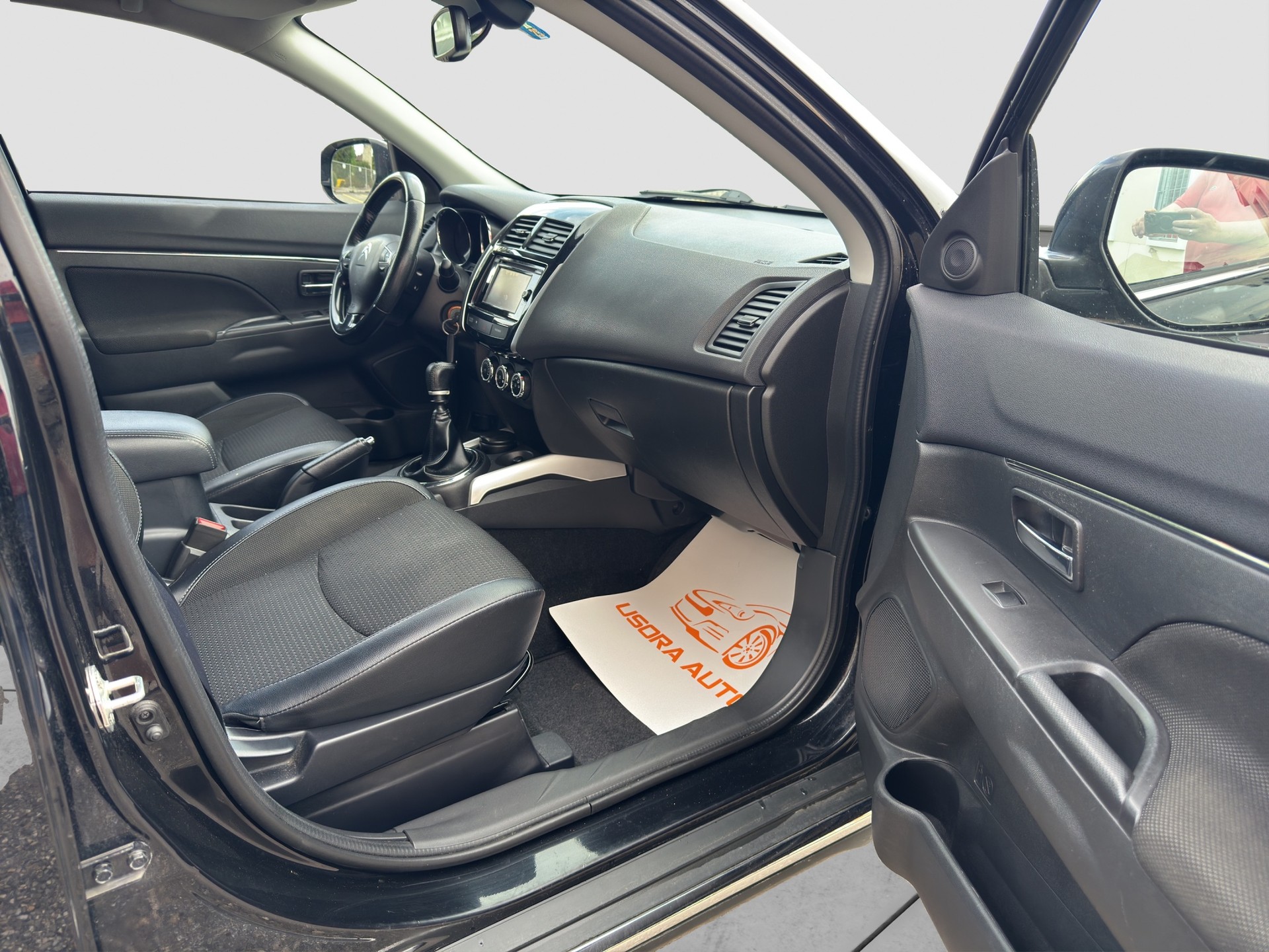 CITROEN C4 Aircross 1.6 HDi Black Top 4WD-image-9