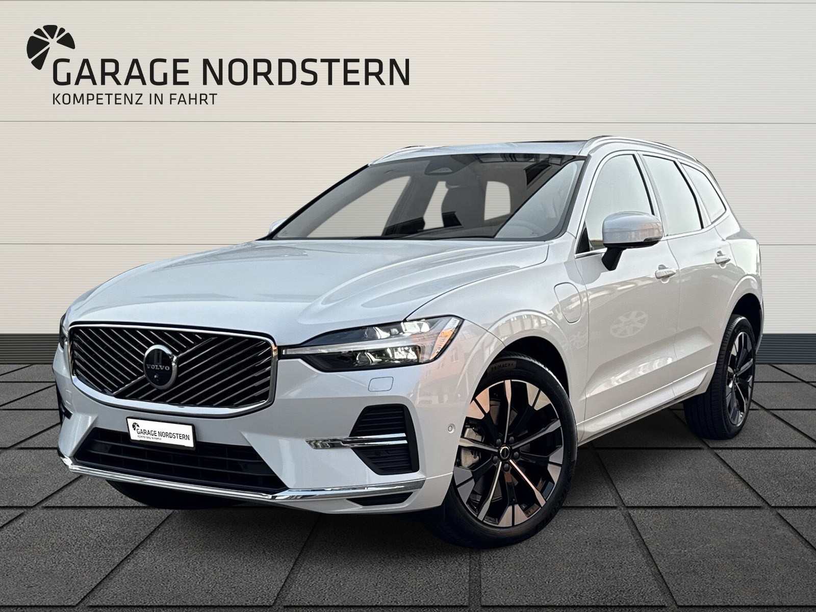 VOLVO XC60 2.0 T6 TE Ultra Bright eAWD