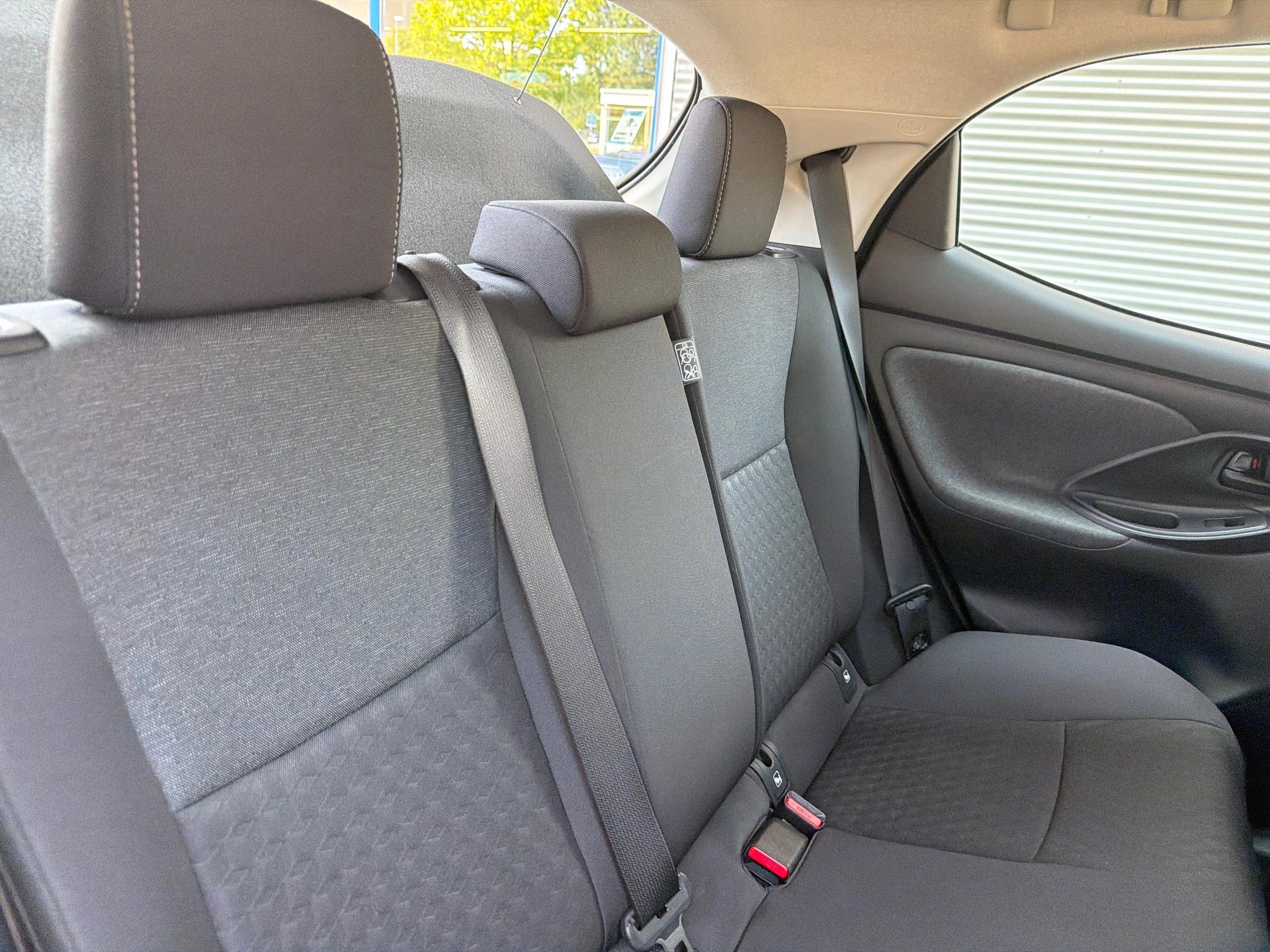 TOYOTA Yaris 1.5 VVT-i HSD Trend-image-10