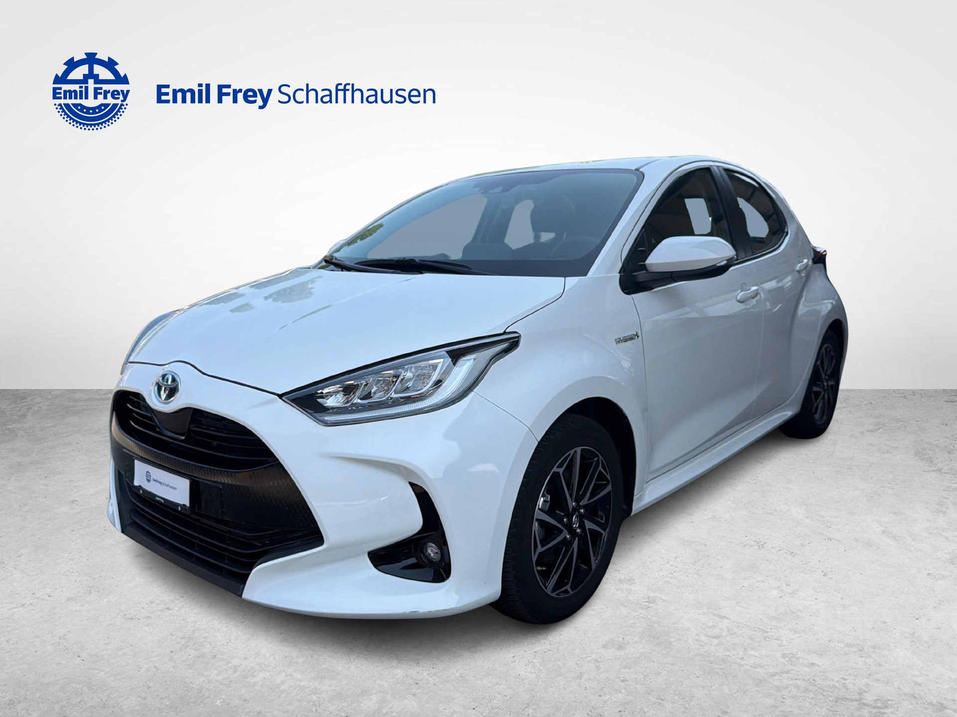 TOYOTA Yaris 1.5 VVT-i HSD Trend-image-0