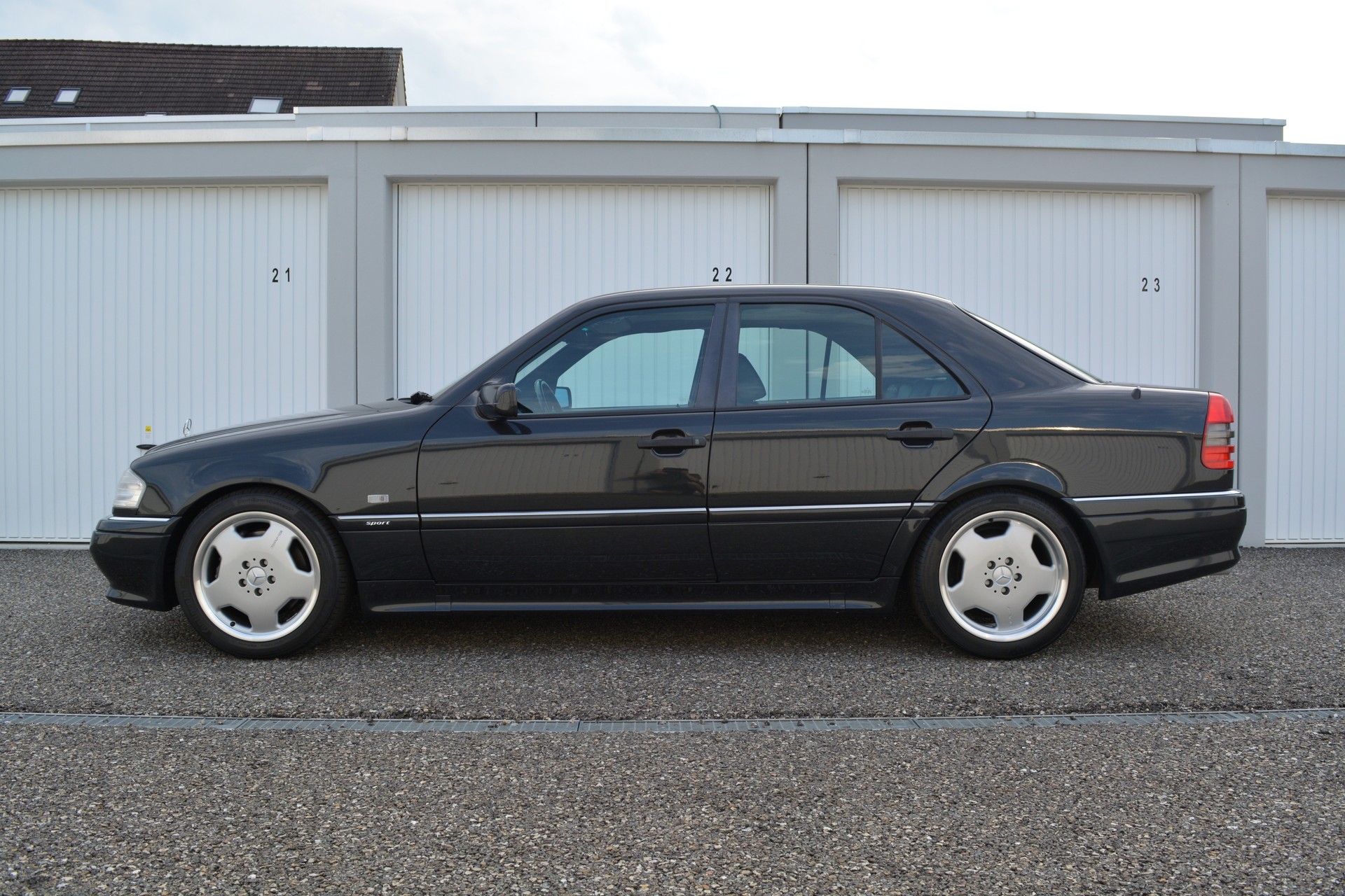 MERCEDES-BENZ C 36 AMG-image-2