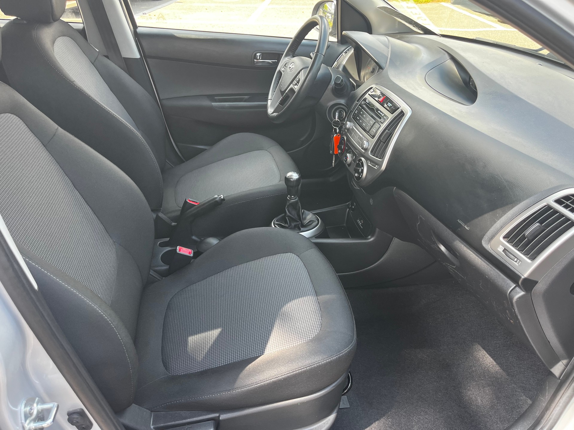 HYUNDAI i20 1.2 GO!-image-13