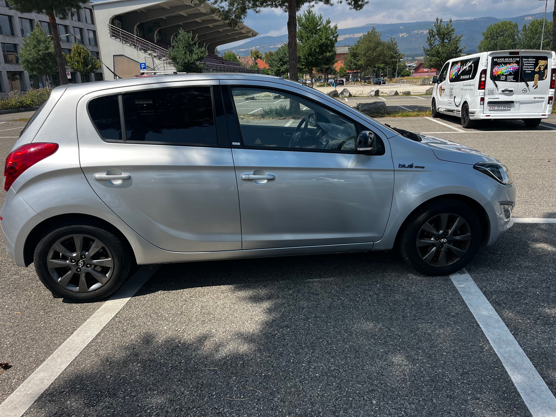 HYUNDAI i20 1.2 GO!-image-11