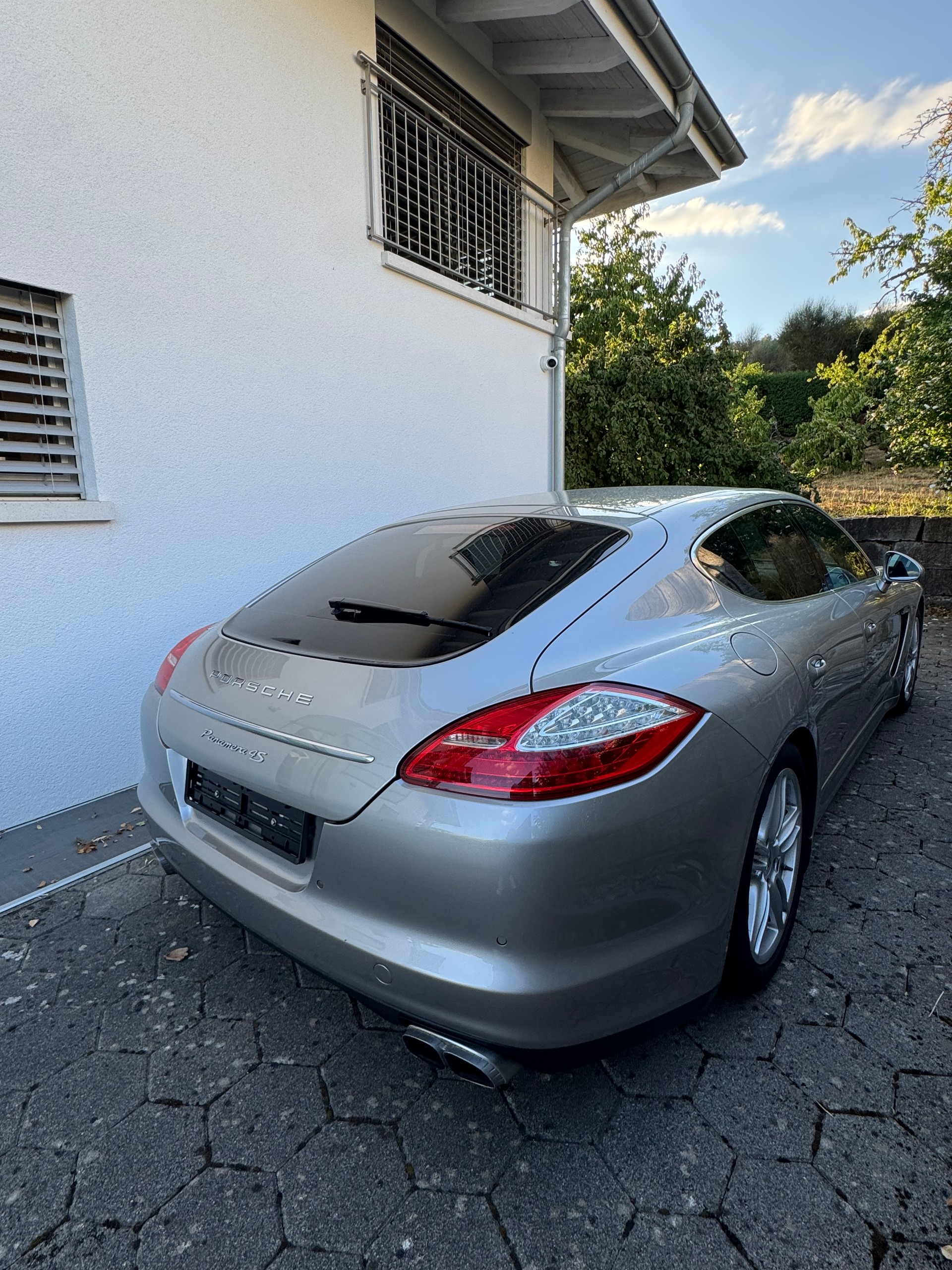 PORSCHE 4.8 V8 4S PDK-image-2
