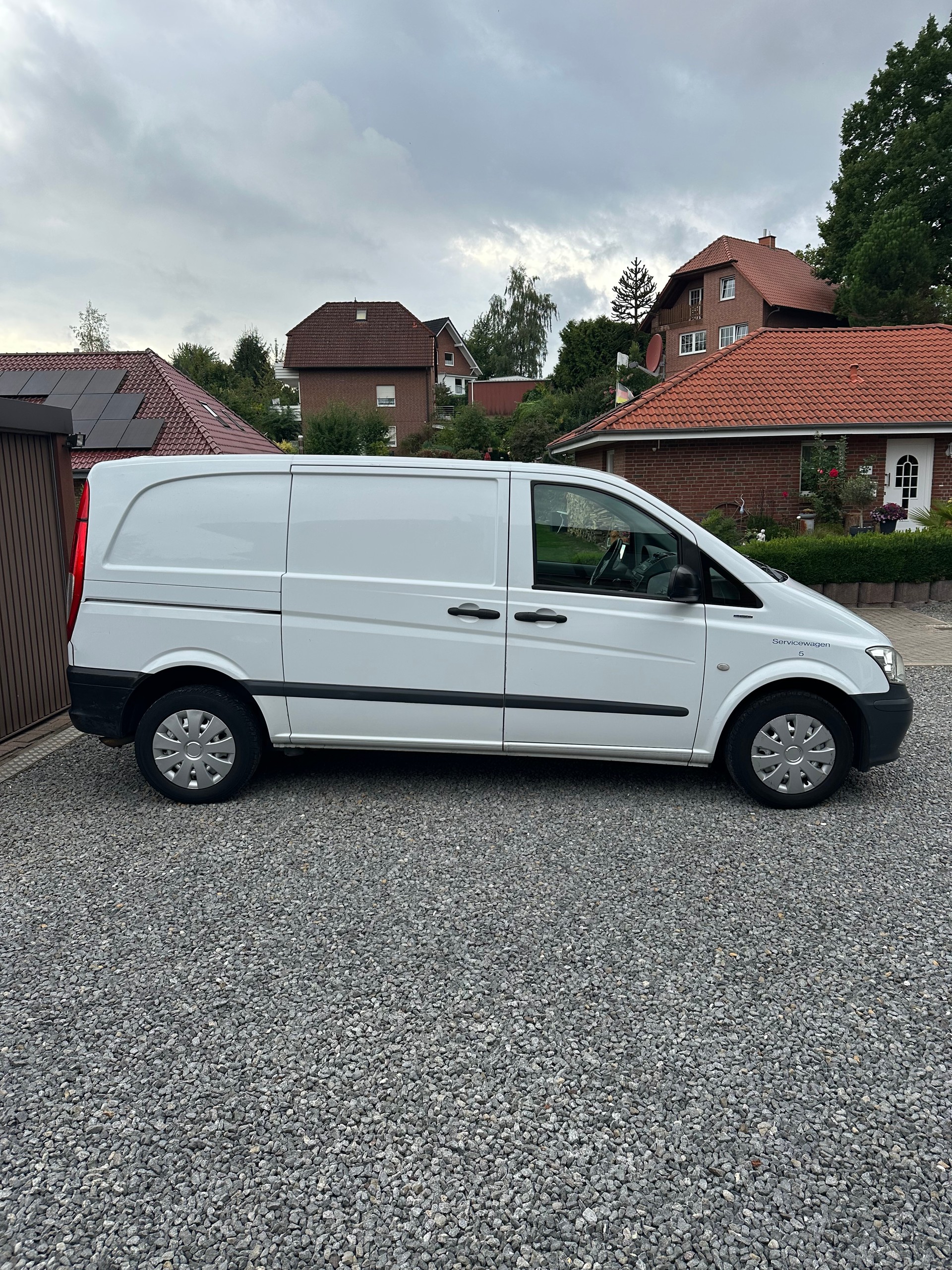 MERCEDES-BENZ Vito 113 CDI 2,2 . Klimaanlage. 2 X Schiebetür.-image-0
