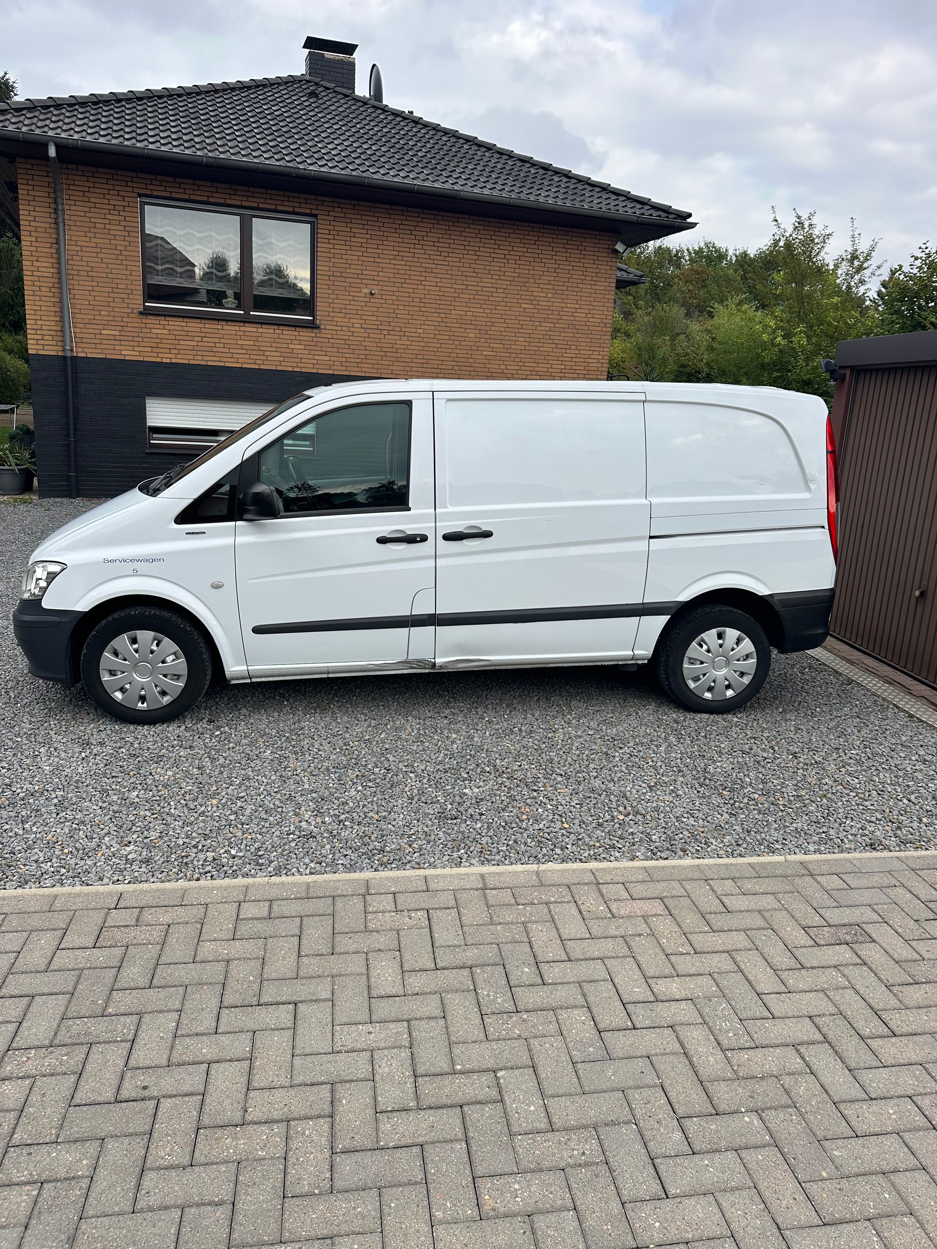 MERCEDES-BENZ Vito 113 CDI 2,2 . Klimaanlage. 2 X Schiebetür.-image-2