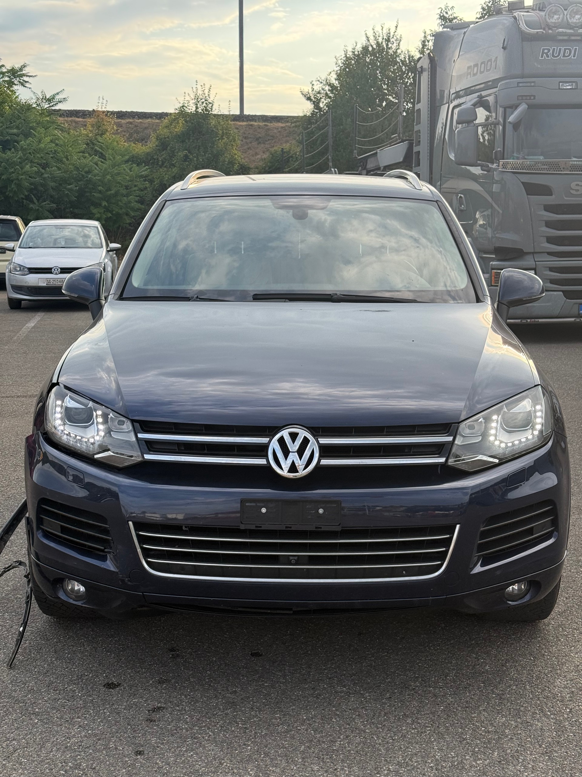 VW Touareg 3.0 TDI BlueMotion Technology Tiptronic-image-1