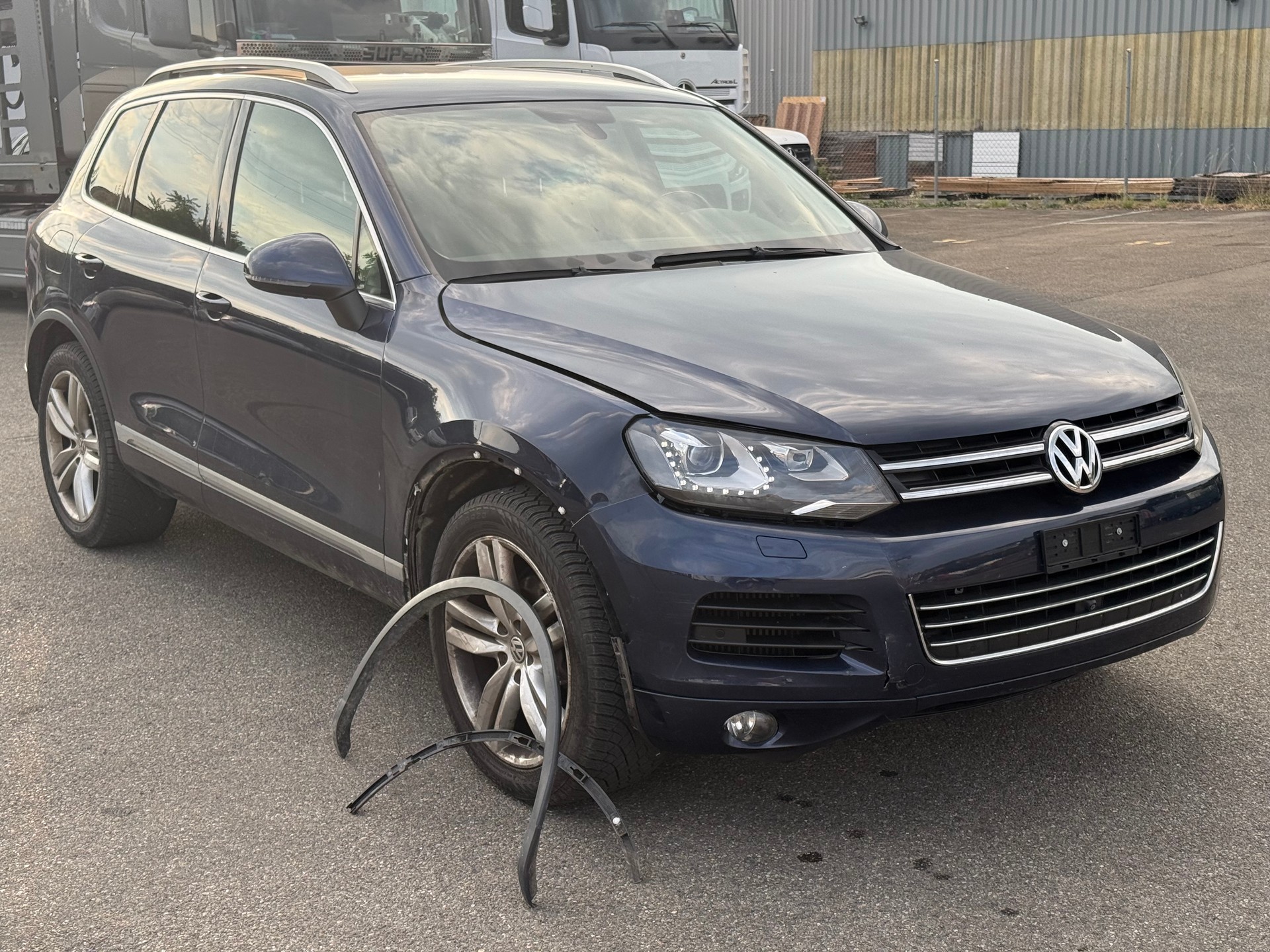 VW Touareg 3.0 TDI BlueMotion Technology Tiptronic-image-2