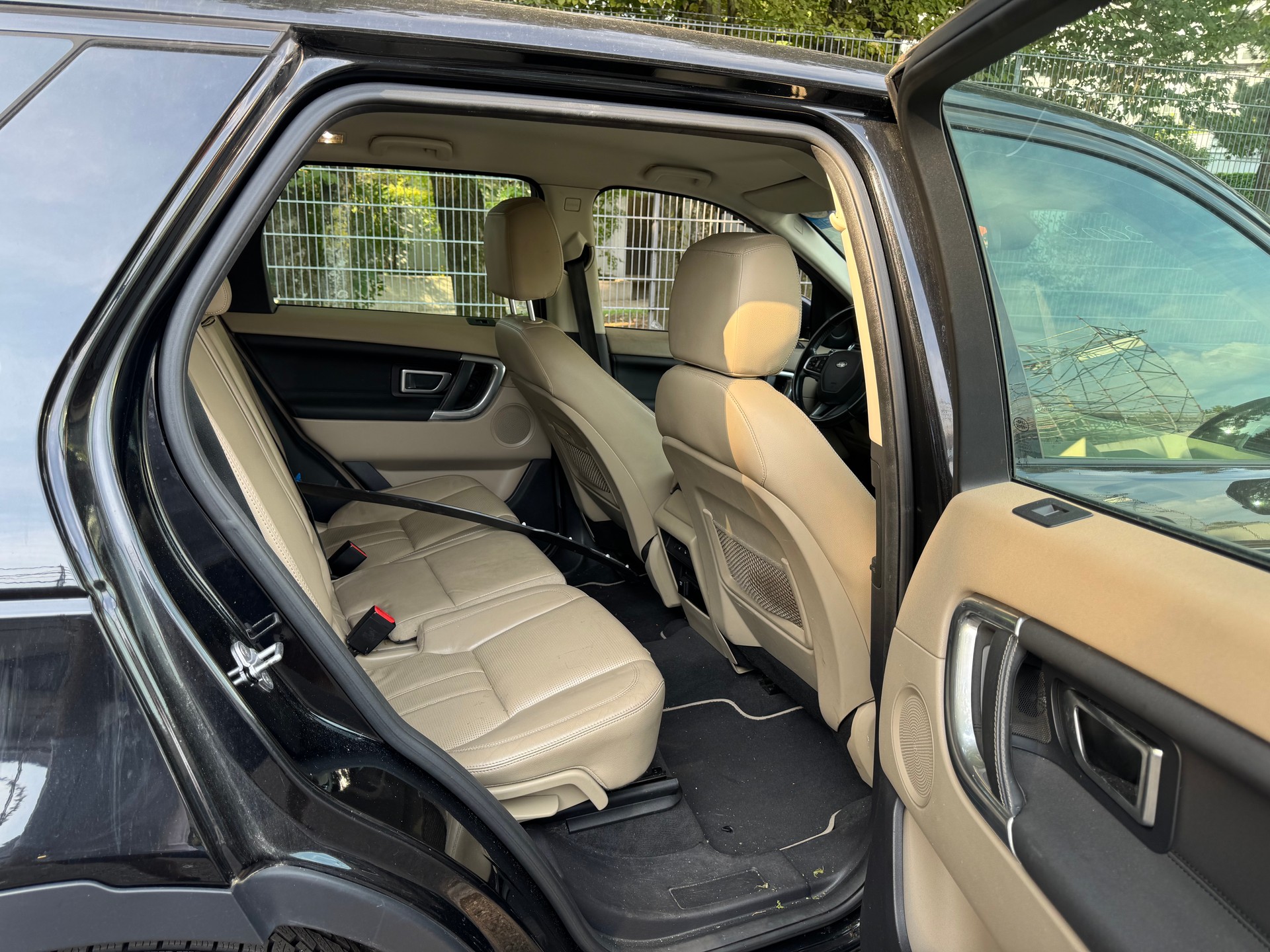 LAND ROVER Discovery Sport 2.0 TD4 HSE AT9-image-10
