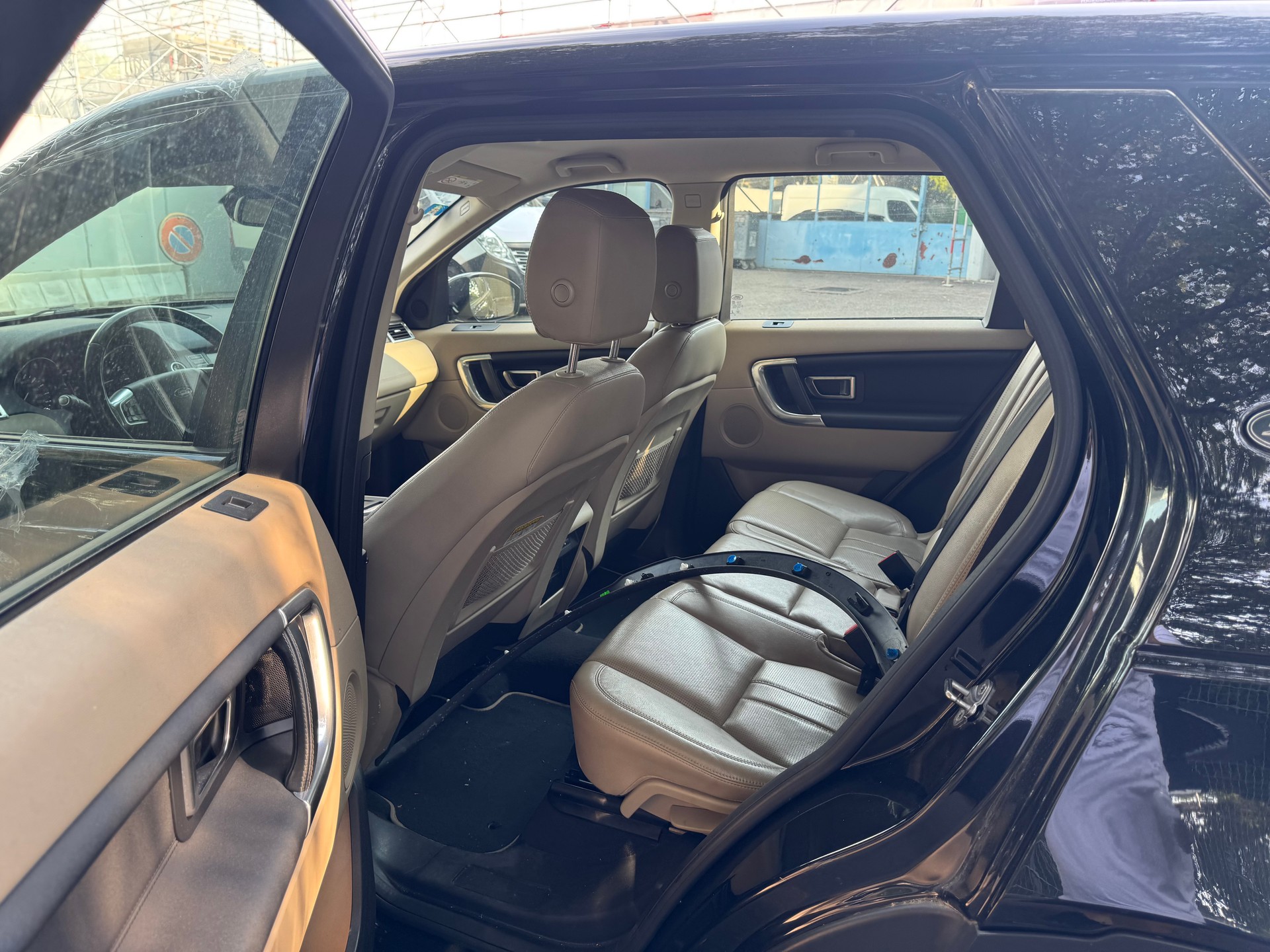LAND ROVER Discovery Sport 2.0 TD4 HSE AT9-image-11