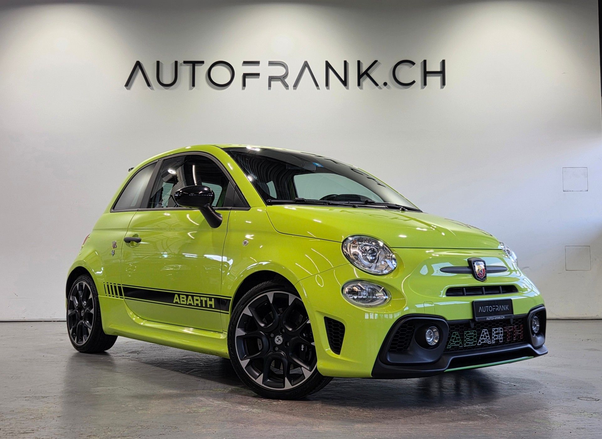 FIAT 595 Abarth 1.4 T-Jet 180 Competizione-image-0