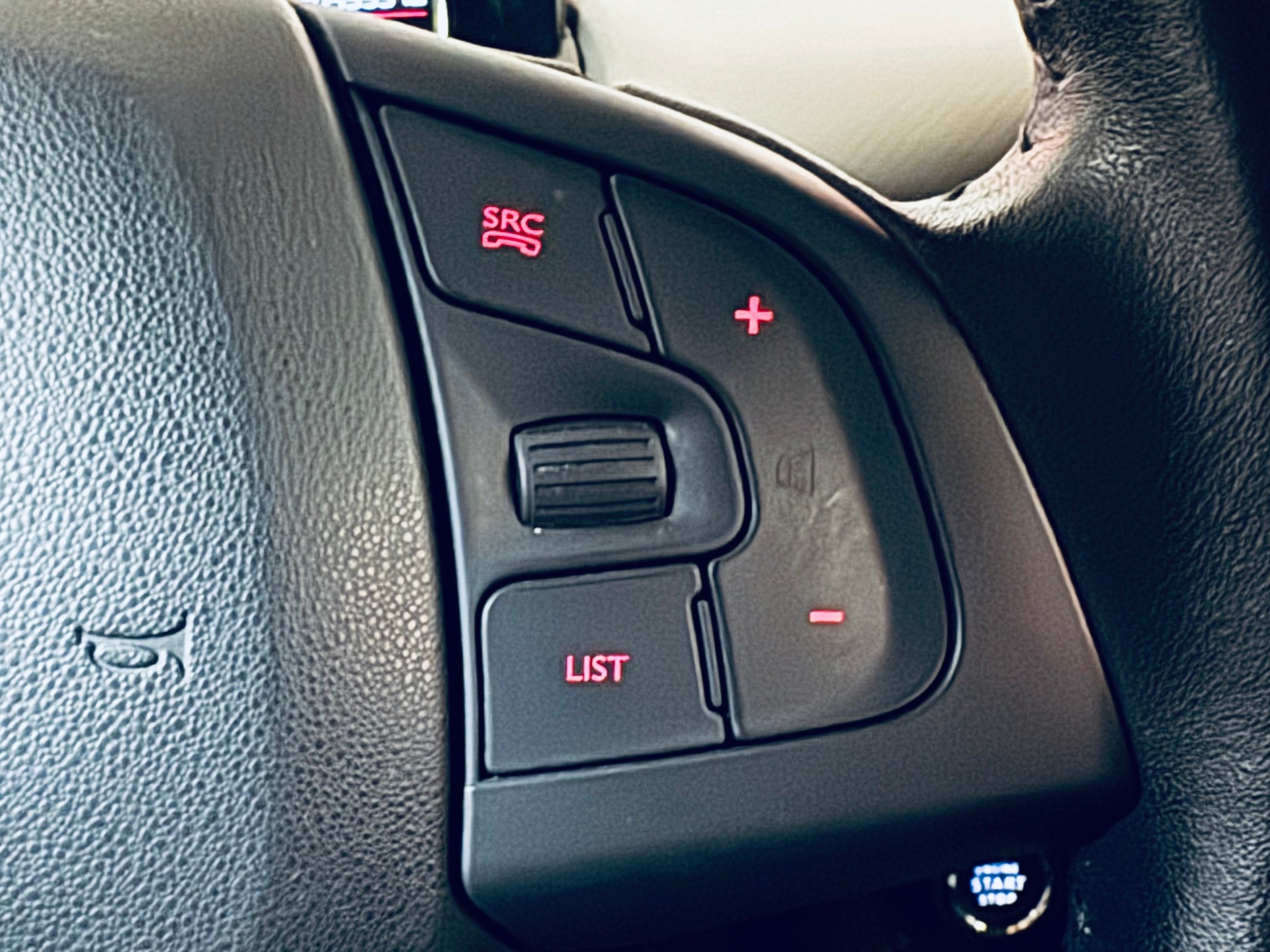 CITROEN C4 Cactus 1.2 Pure Tech Shine-image-23