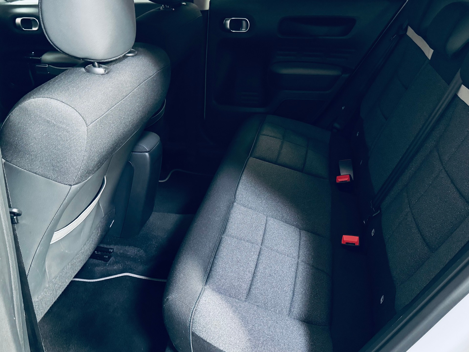 CITROEN C4 Cactus 1.2 Pure Tech Shine-image-13