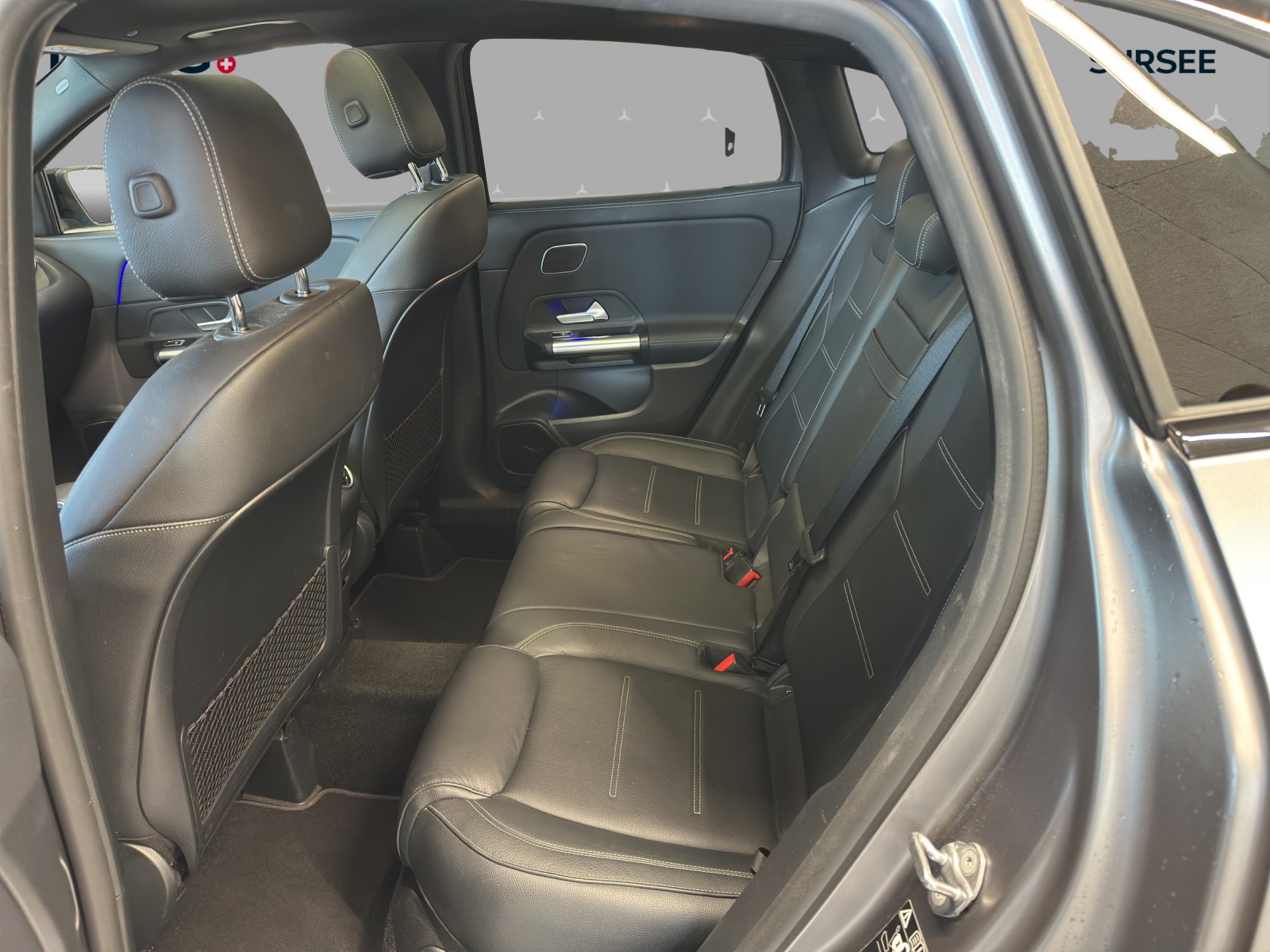 MERCEDES-BENZ GLA 250e AMG Line 8G-DCT-image-13