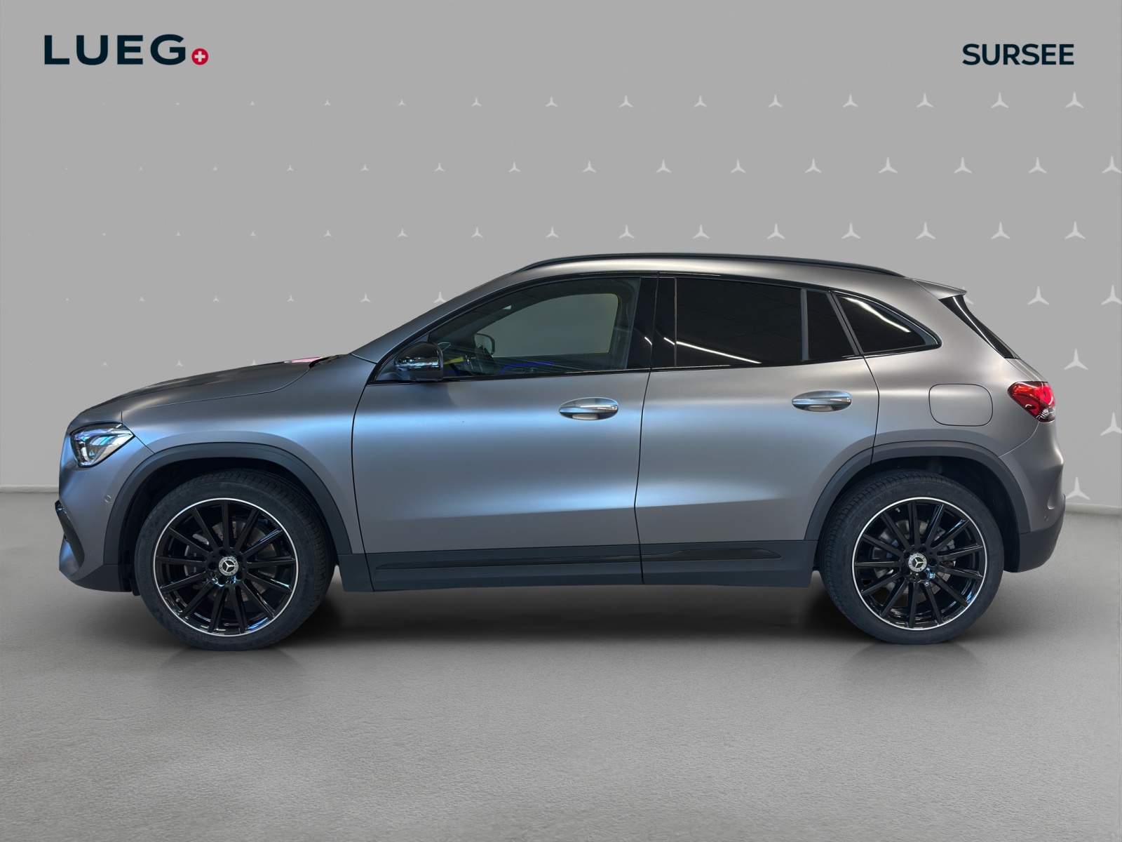 MERCEDES-BENZ GLA 250e AMG Line 8G-DCT-image-1