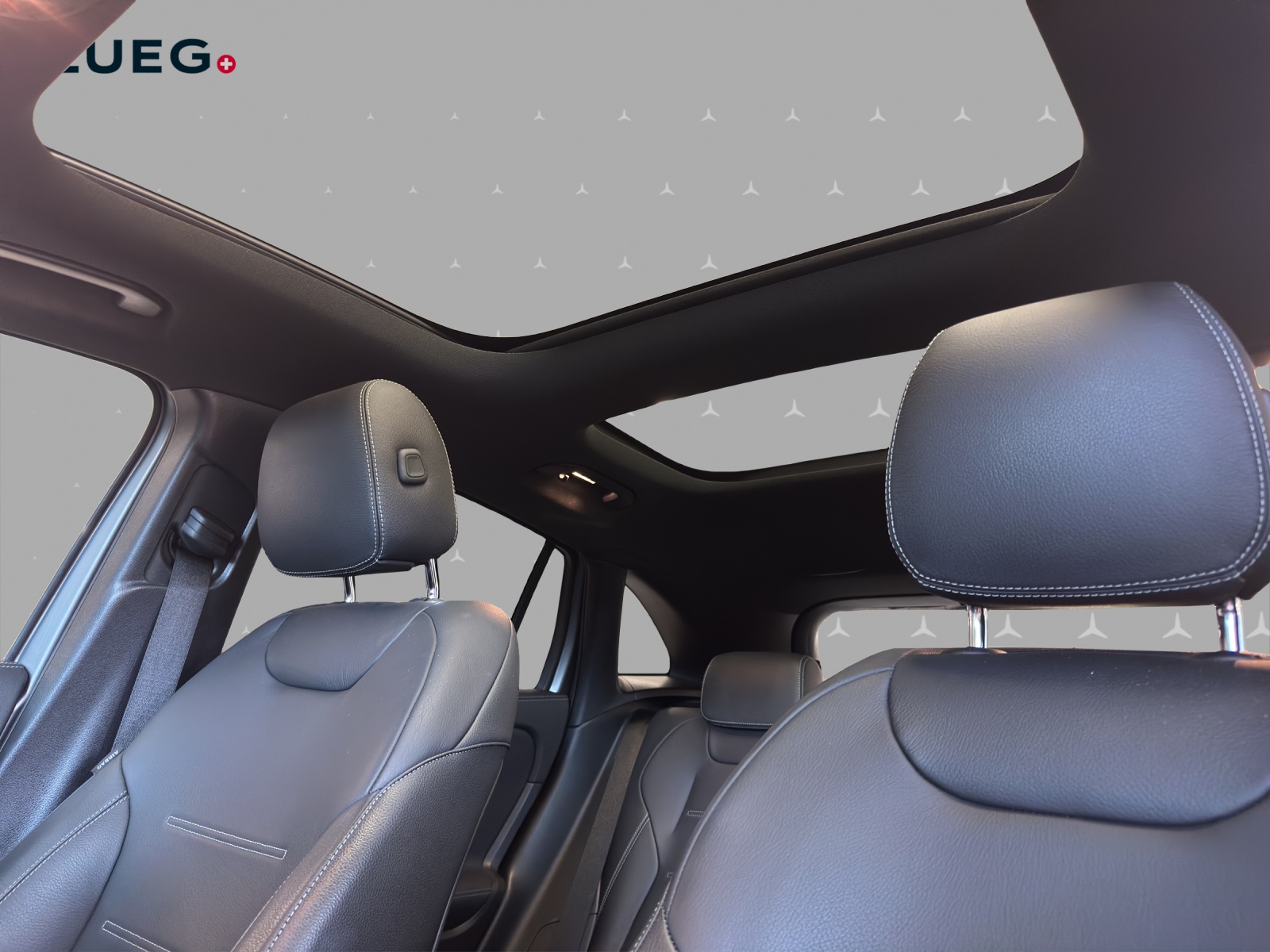 MERCEDES-BENZ GLA 250e AMG Line 8G-DCT-image-8