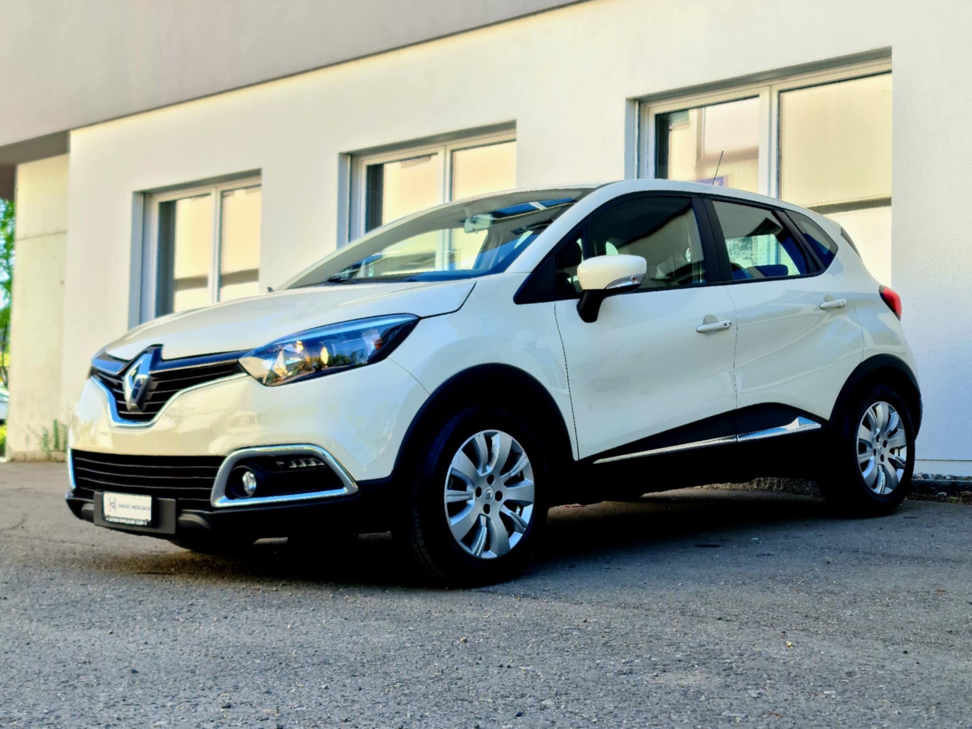 RENAULT Captur 1.2 T 16V Dynamique EDC-image-3
