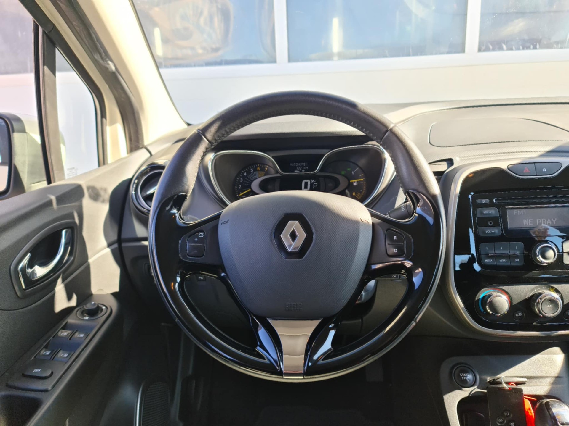 RENAULT Captur 1.2 T 16V Dynamique EDC-image-12