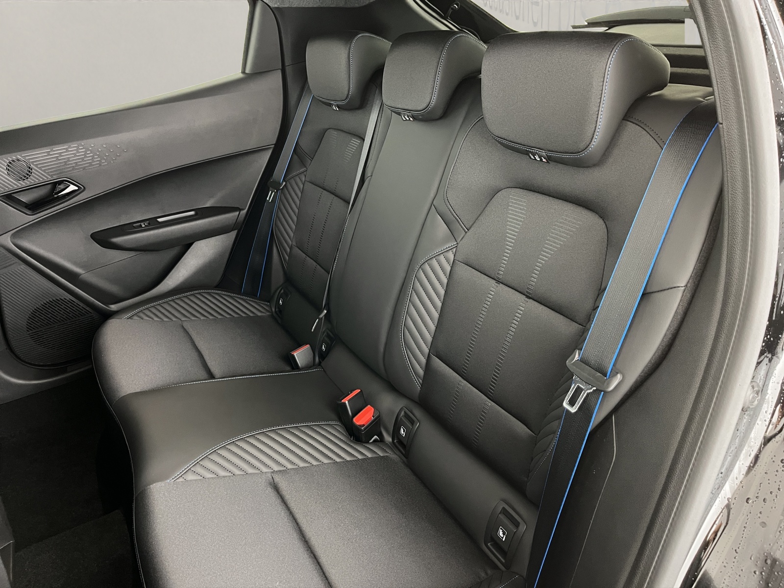 RENAULT Clio 1.8 E-Tech esprit Alpine-image-16