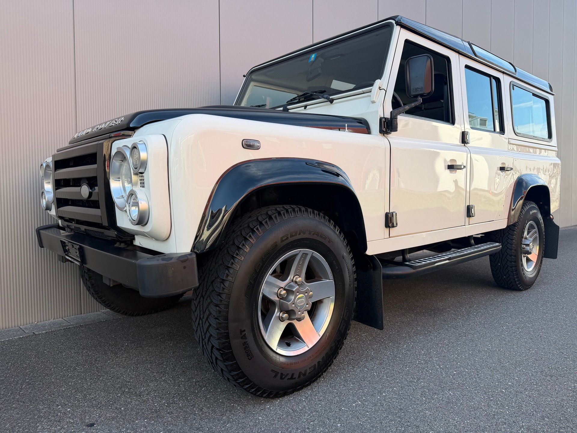 LAND ROVER Defender 110 TD4 *FIRE & ICE*-image-0