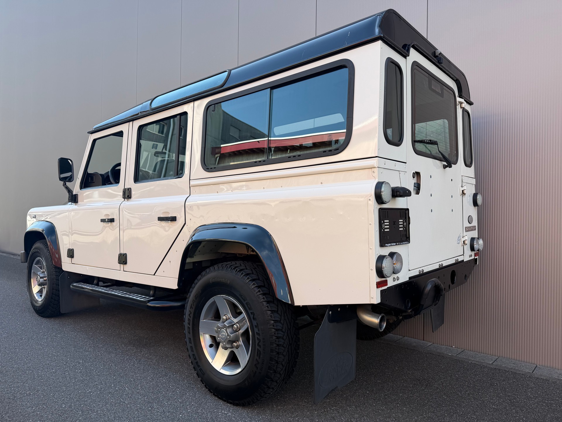LAND ROVER Defender 110 TD4 *FIRE & ICE*-image-2