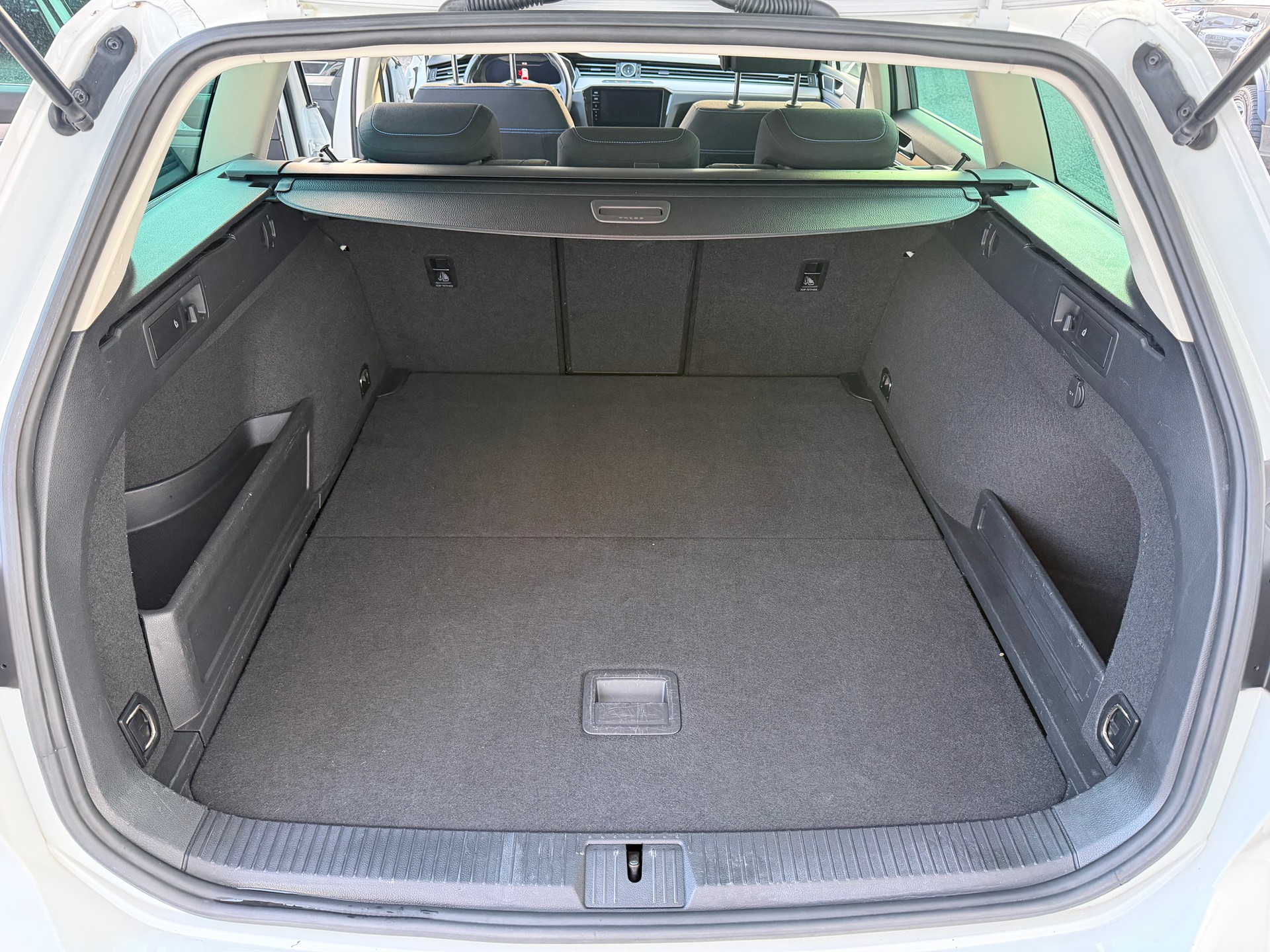VW Passat Variant 1.4 TSI GTE Hybrid DSG-image-9