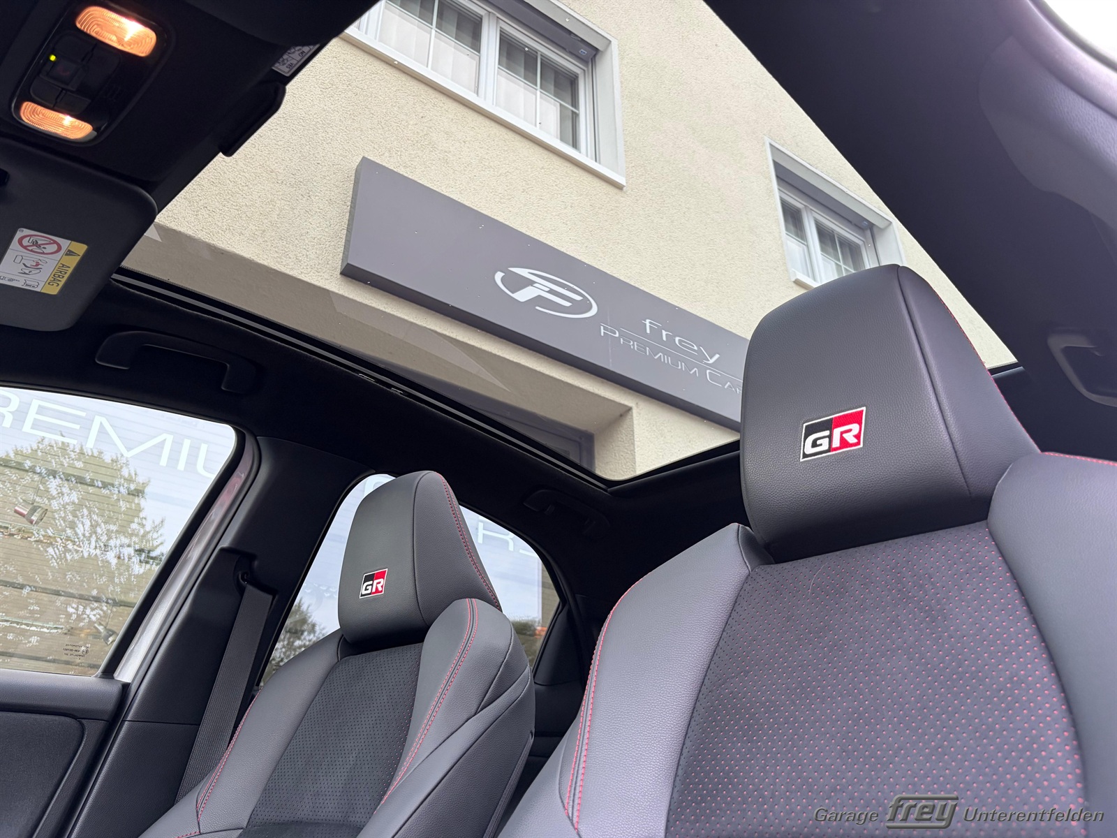 TOYOTA Yaris 1.5 GR Sport e-CVT-image-5